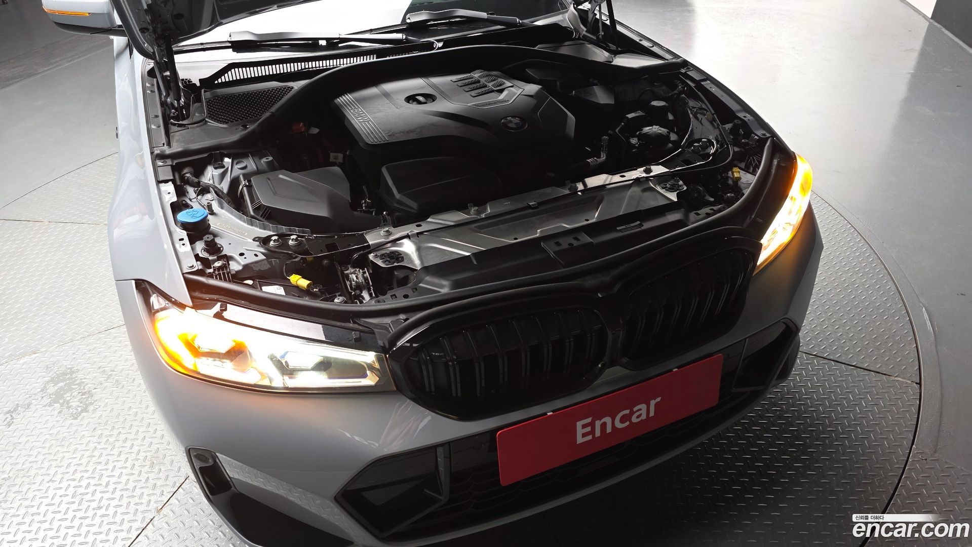 BMW 3-Series 320i Touring M Sports 2023