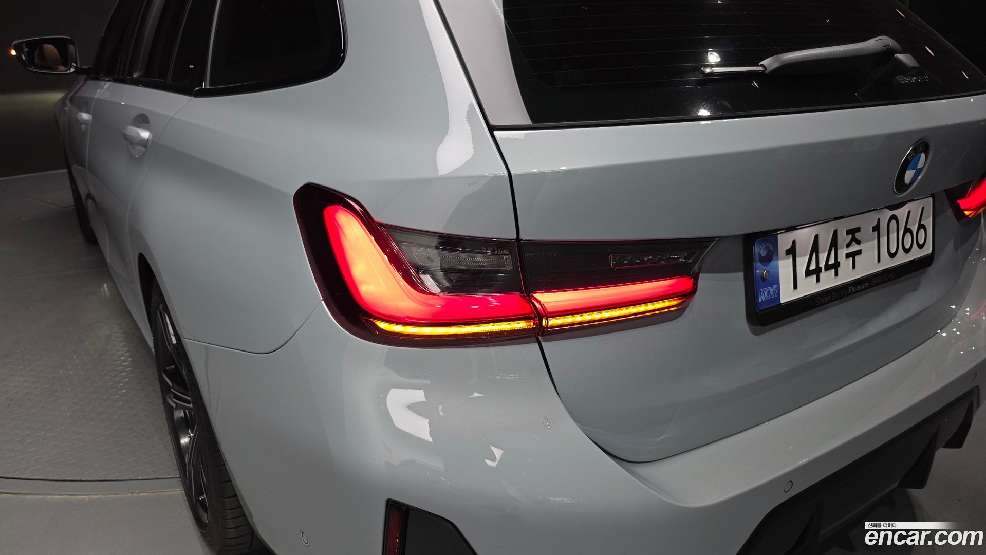 BMW 3-Series 320i Touring M Sports 2023