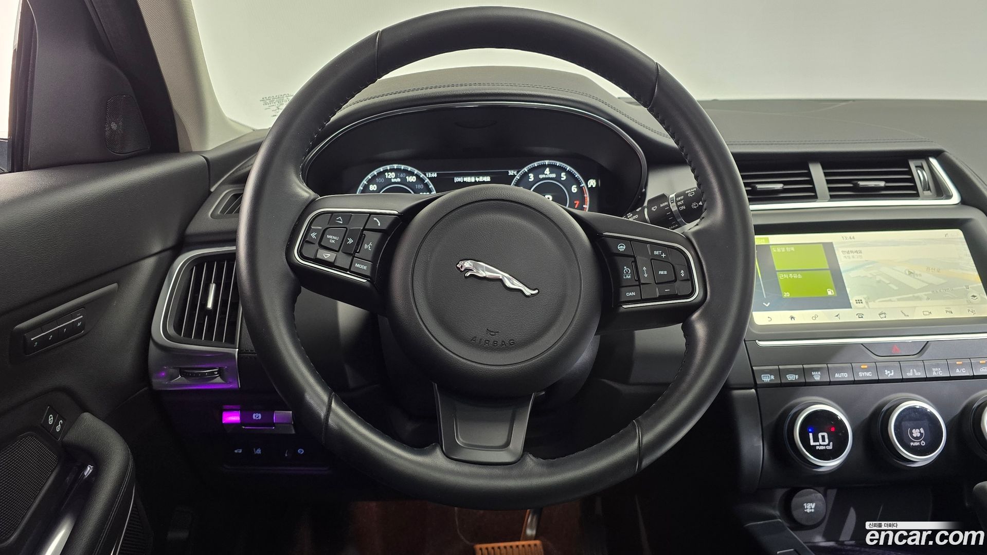 Jaguar E-PACE P250 SE