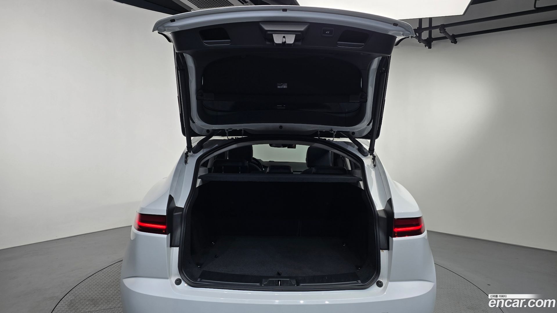 Jaguar E-PACE P250 SE