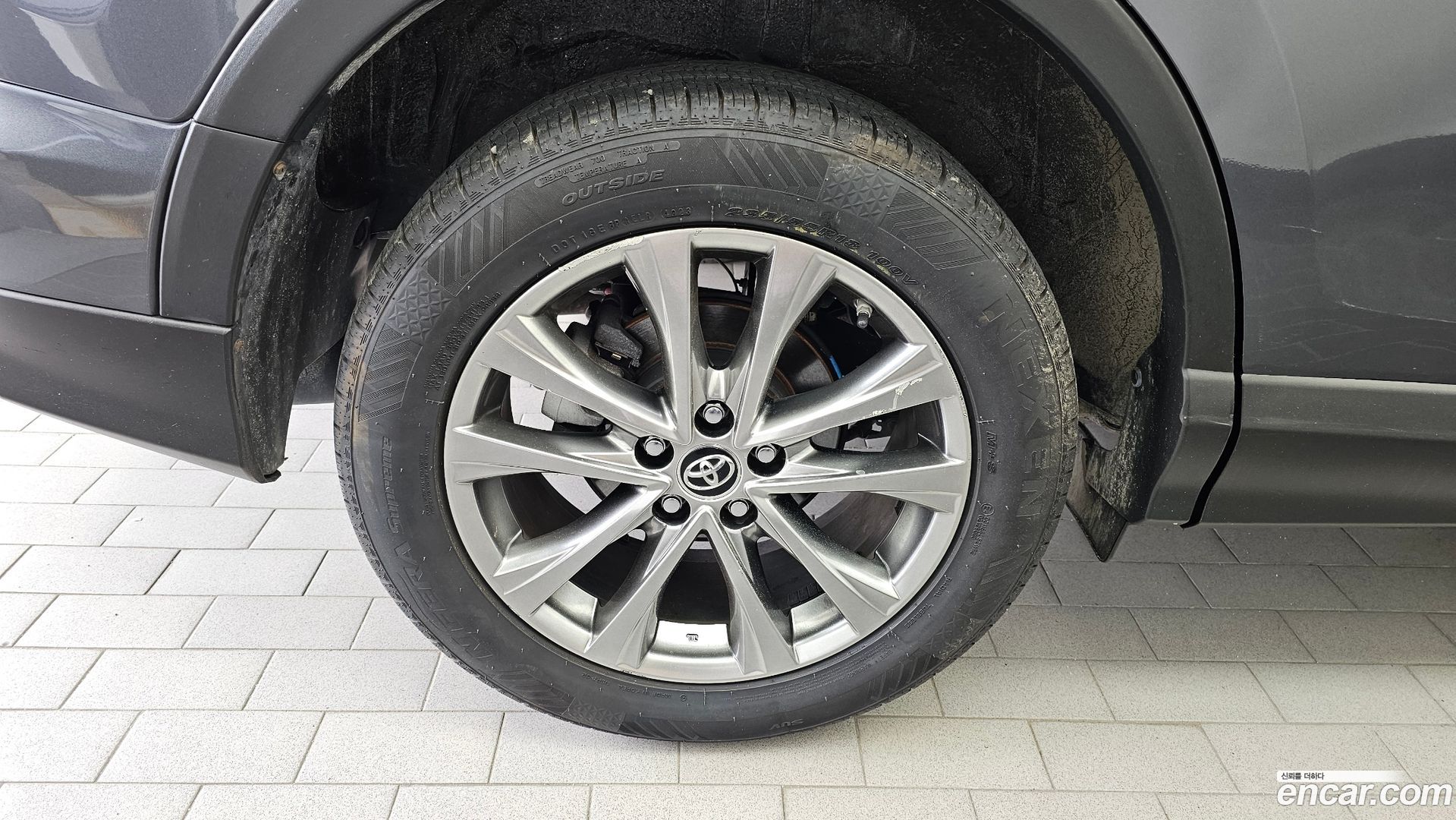 Toyota RAV4 2.5 2WD