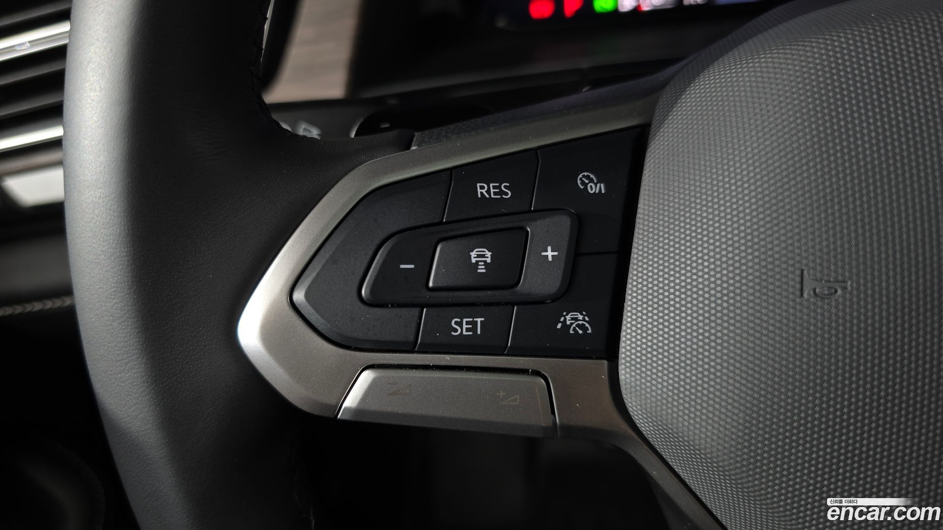 Volkswagen Atlas 2.0 TSI R-LINE 7-Seater