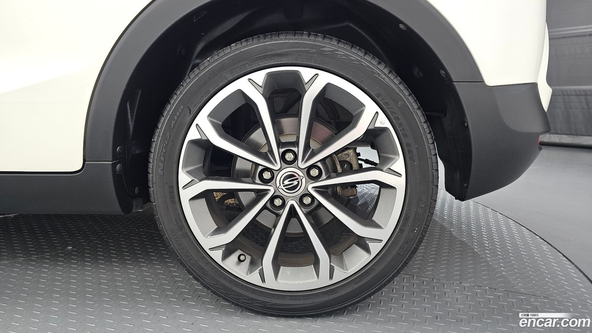 KG Mobility TIBOLI LX 2WD