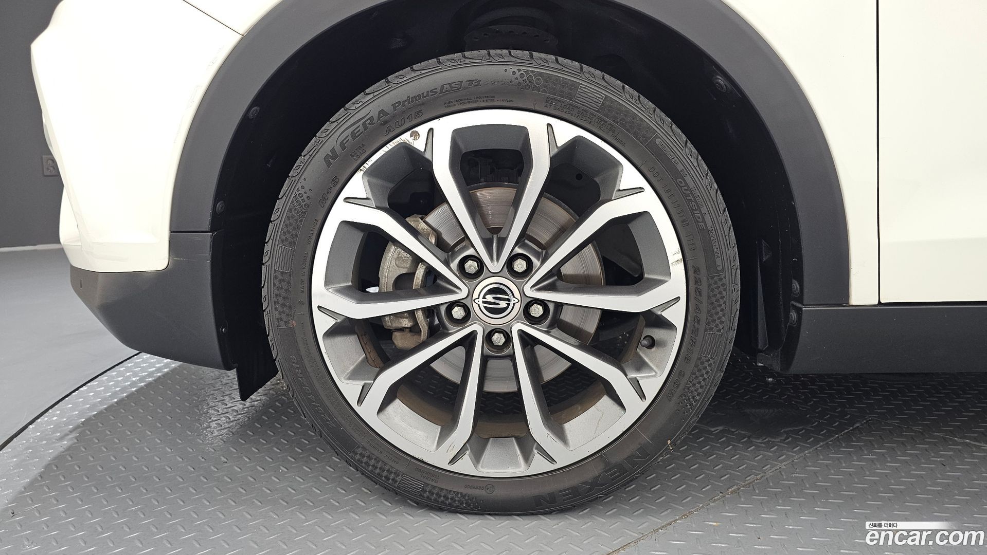 KG Mobility TIBOLI LX 2WD