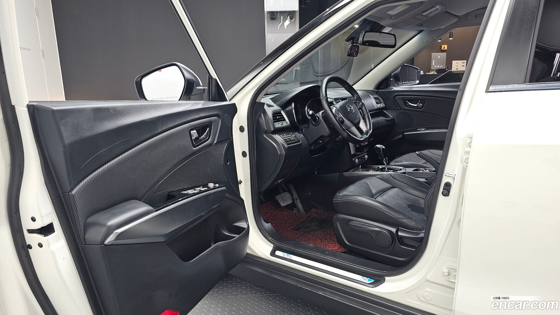 KG Mobility TIBOLI LX 2WD