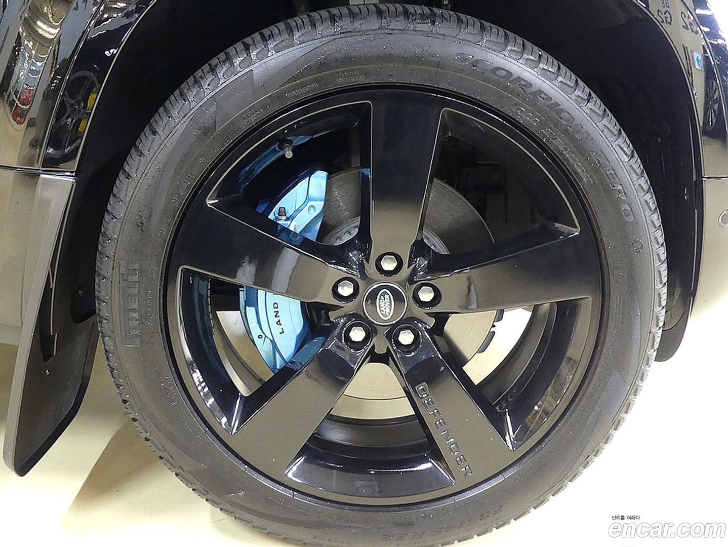 Land Rover Defender 130 D300 X-Dynamic HSE