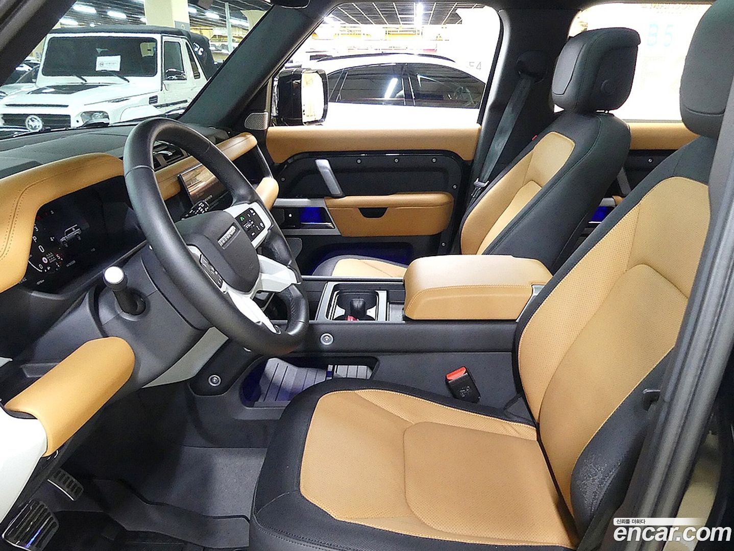 Land Rover Defender 130 D300 X-Dynamic HSE