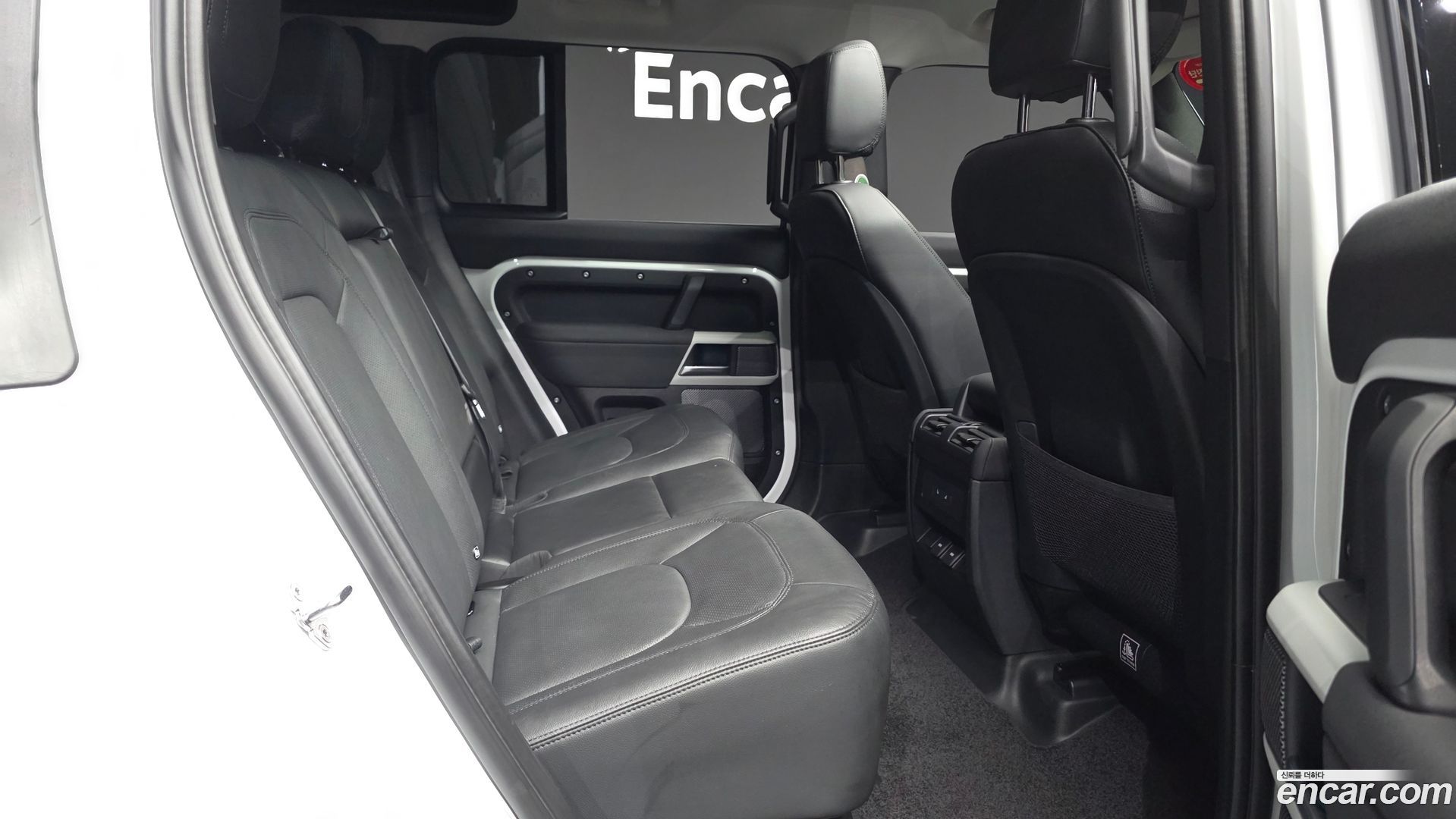 Land Rover Defender 110 D250 SE