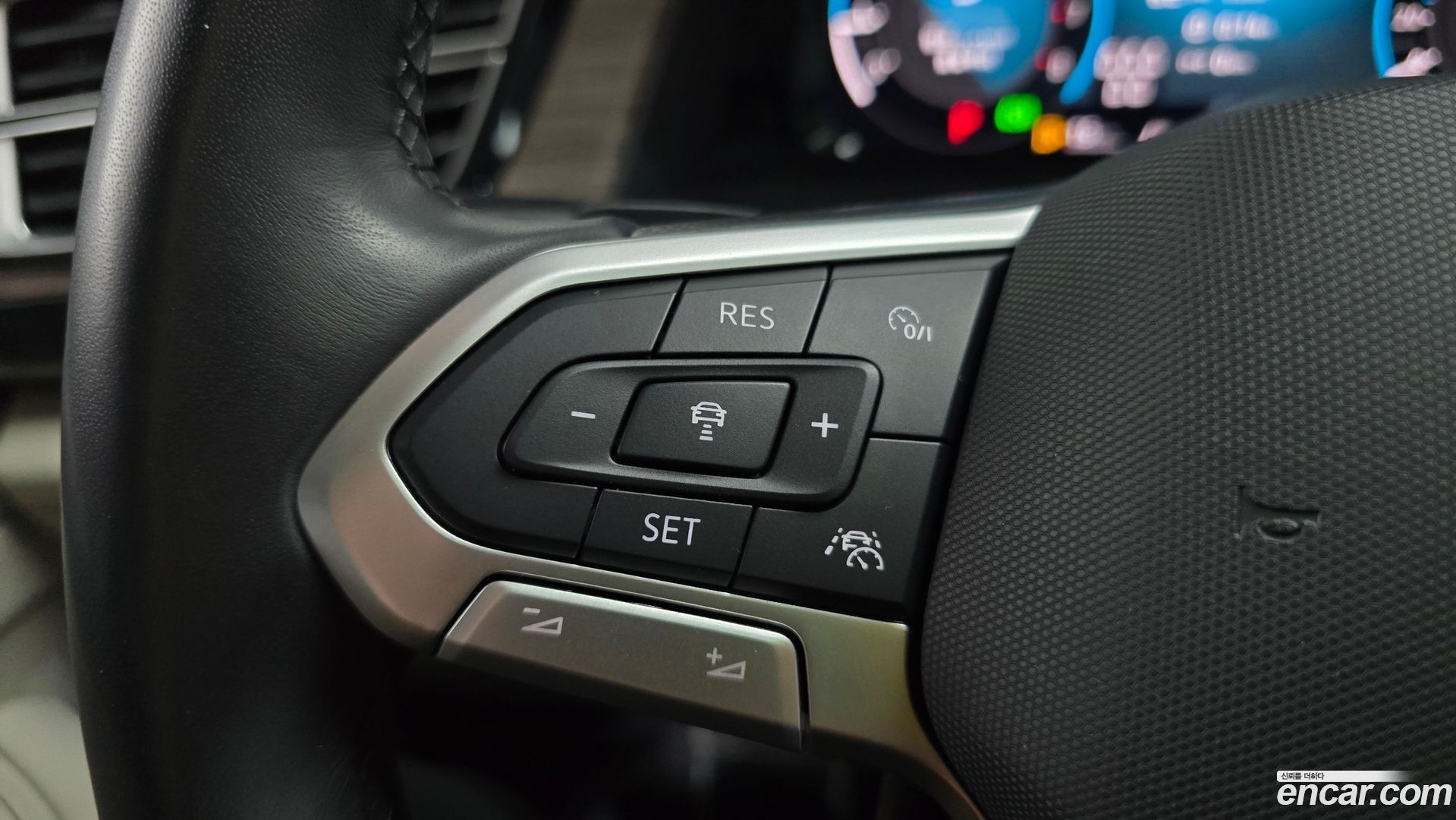 Volkswagen Atlas 2.0 TSI R-LINE 7-Seater