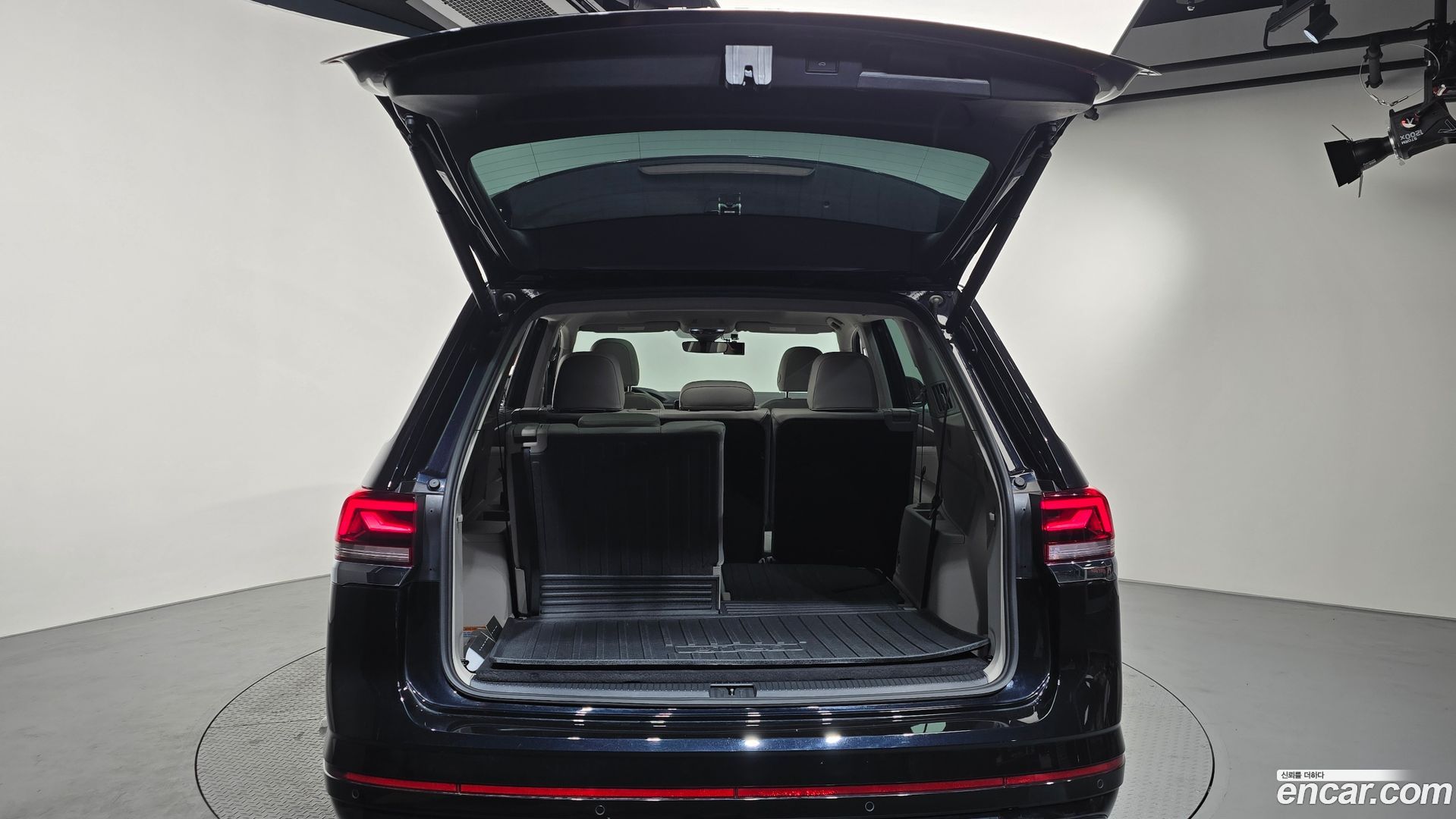 Volkswagen Atlas 2.0 TSI R-LINE 7-Seater
