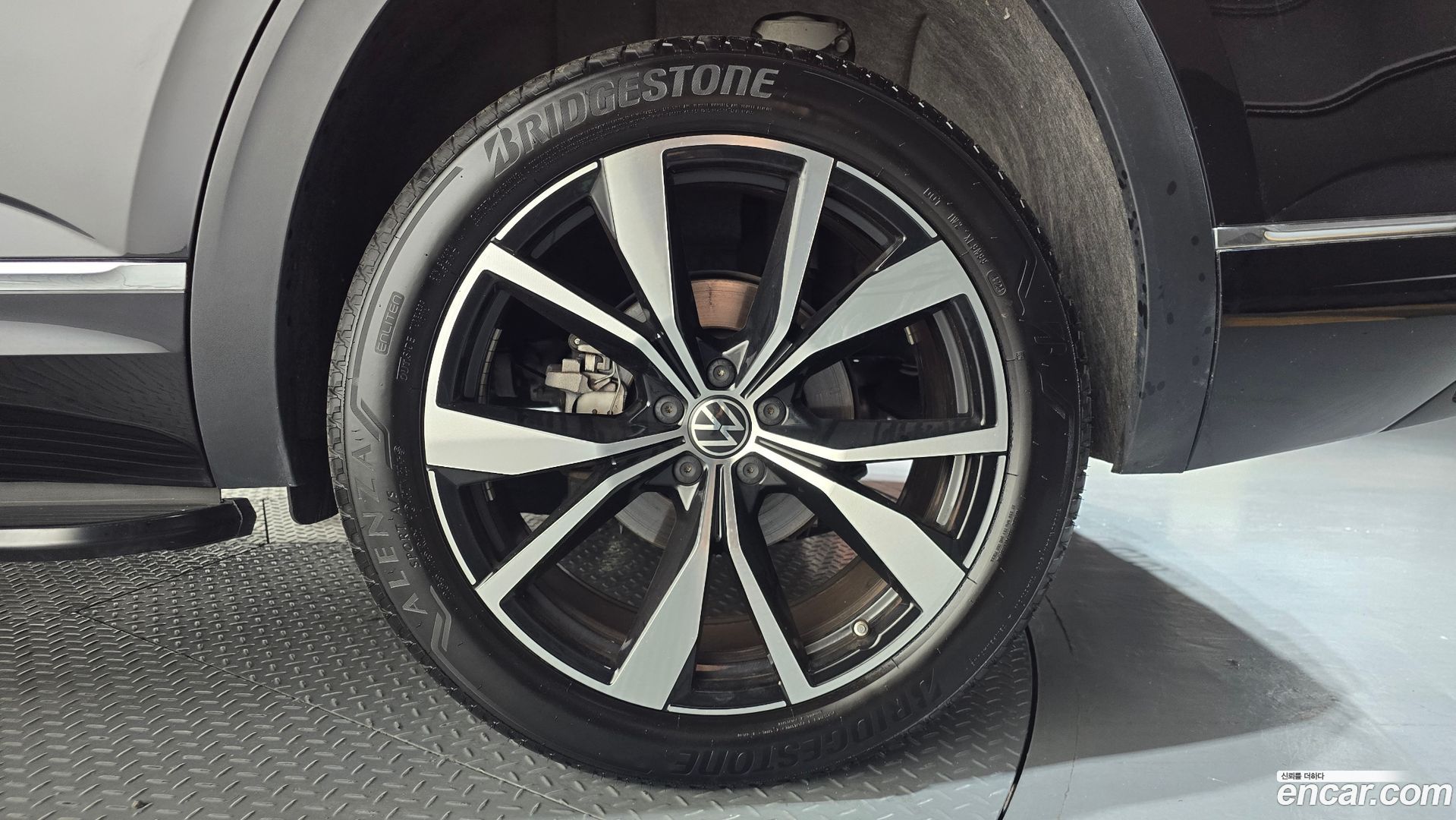 Volkswagen Atlas 2.0 TSI R-LINE 7-Seater
