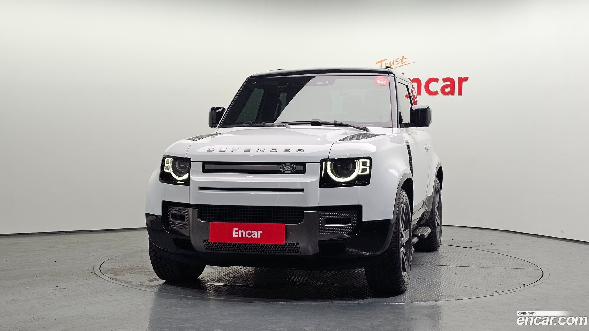 Land Rover Defender 90 D250 X-Dynamic SE