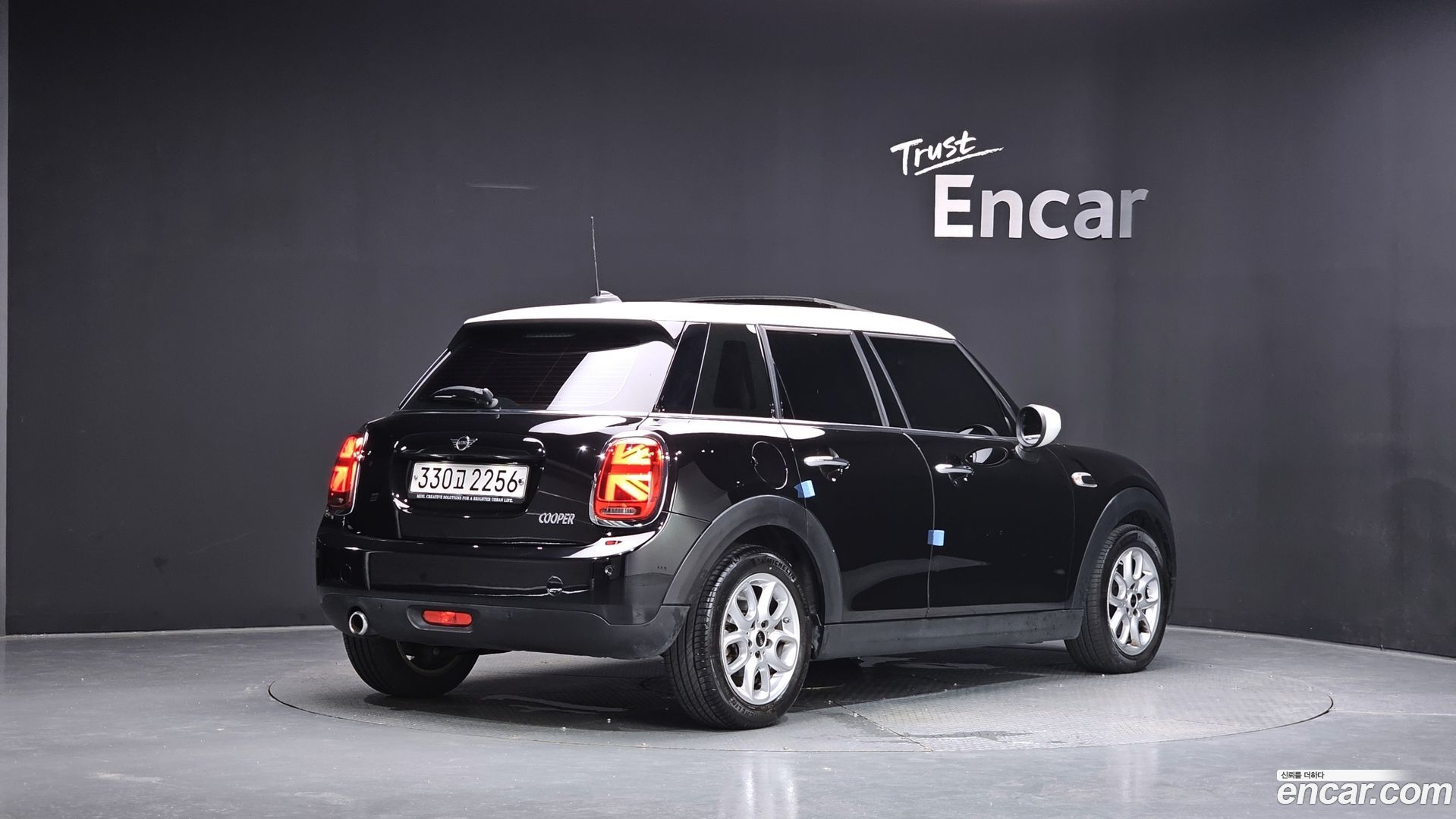 Mini Cooper 5Door HIGH
