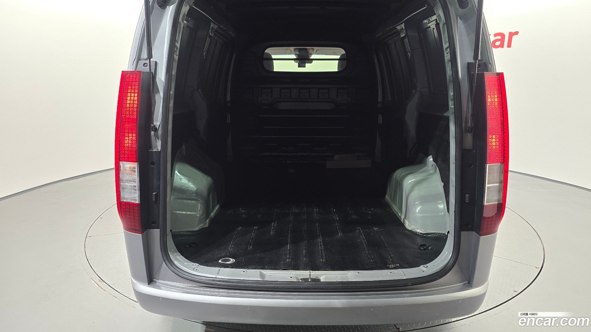Hyundai Staria Cargo 3-Seater 2021