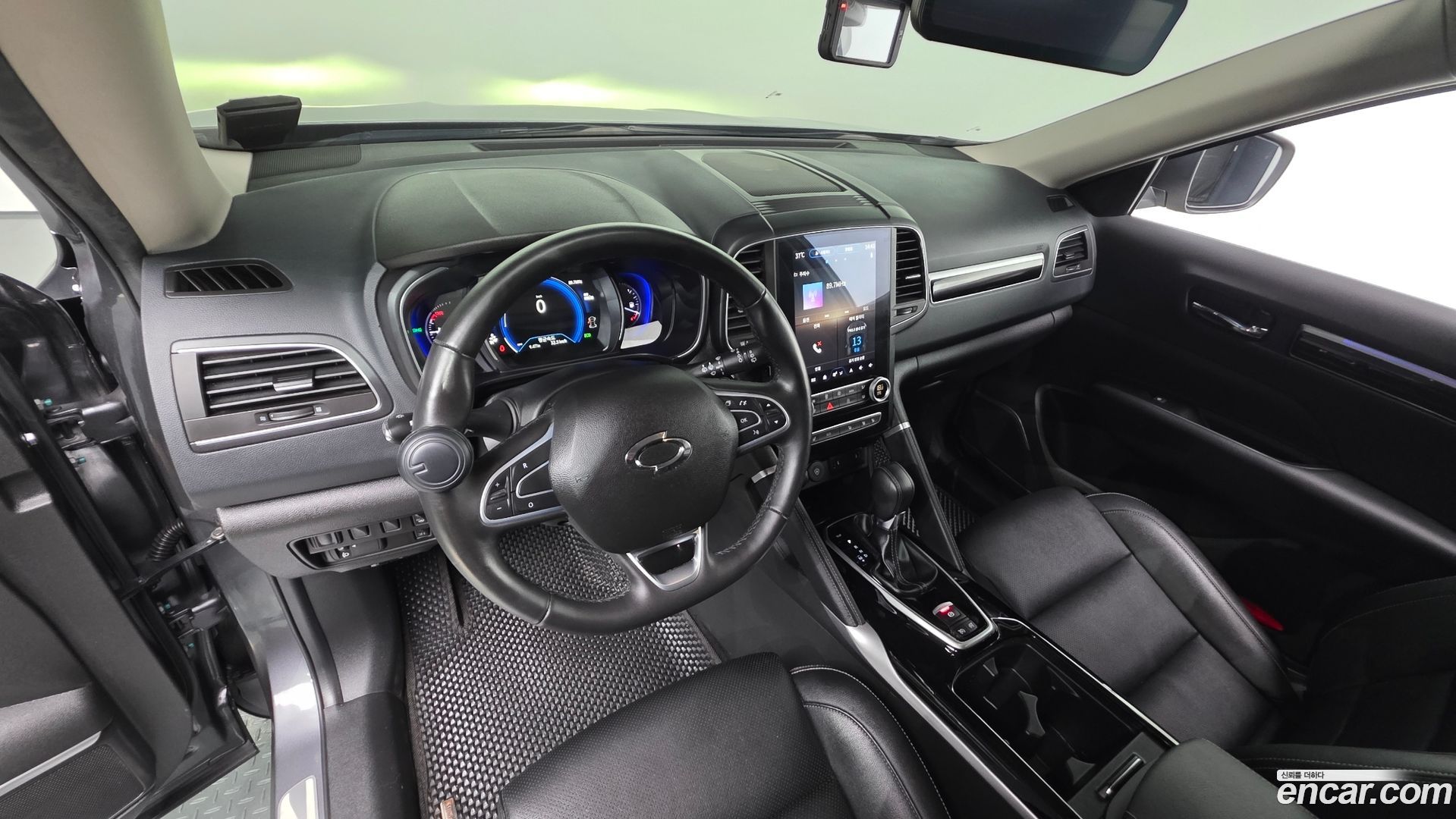 Renault Korea QM6 Quest 2.0 LPe Adventure 2WD