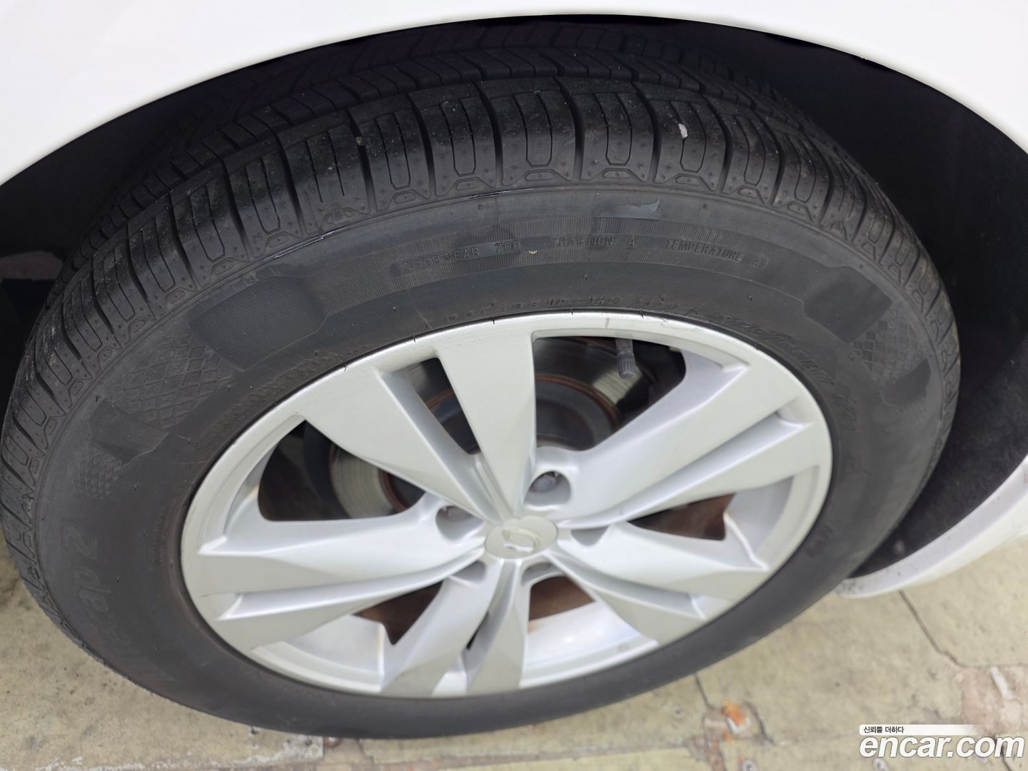 Renault Korea SM6 2.0 LPe SE (Rental car)
