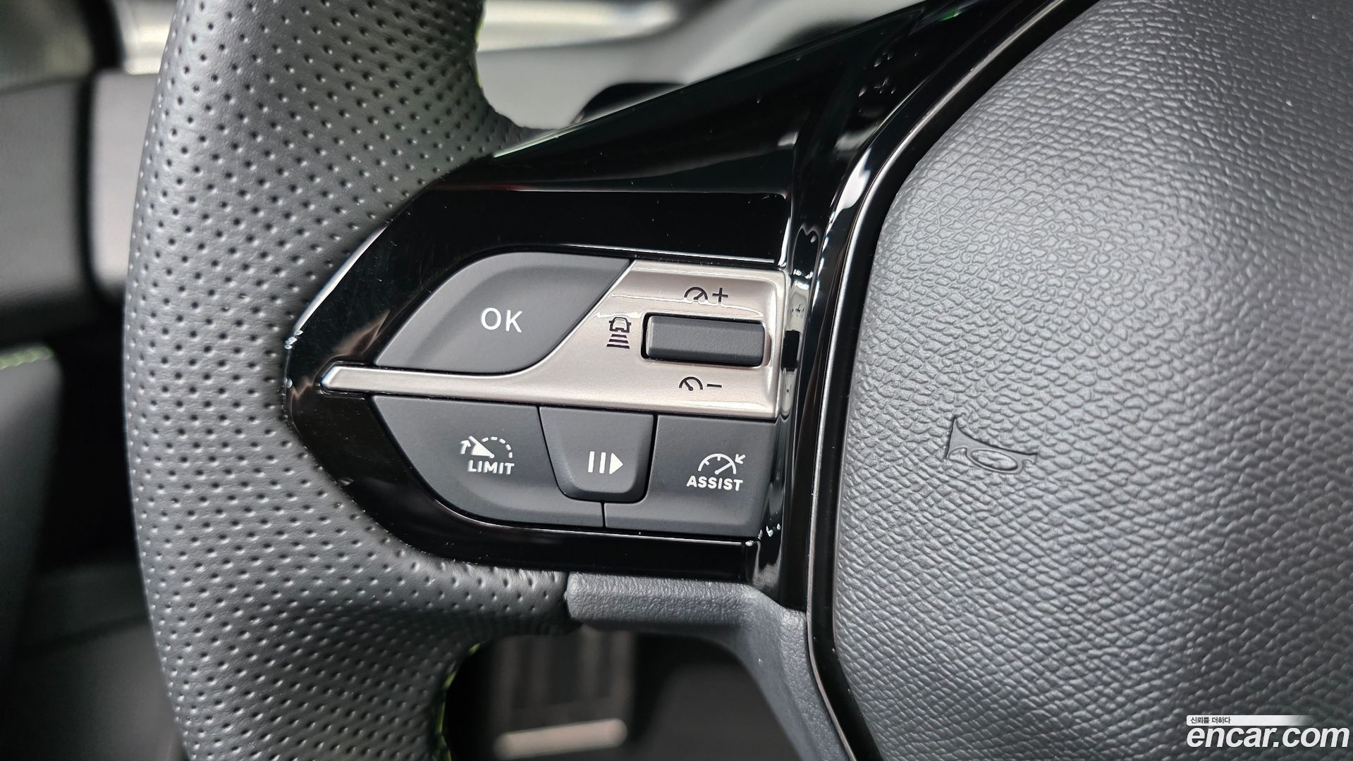 Peugeot 408 1.2 Pure Tech GT