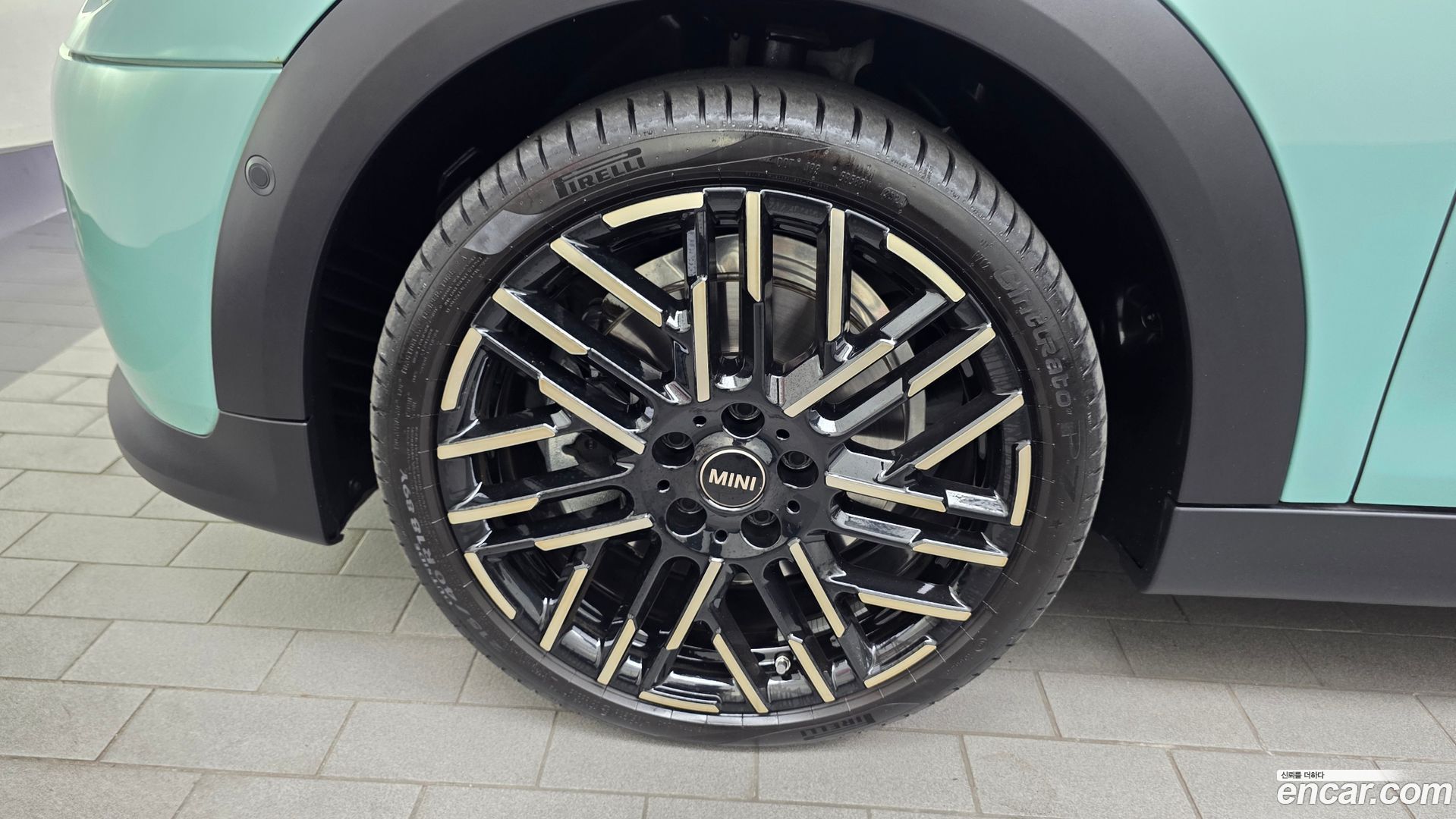 Mini Cooper 5 Door Favoured
