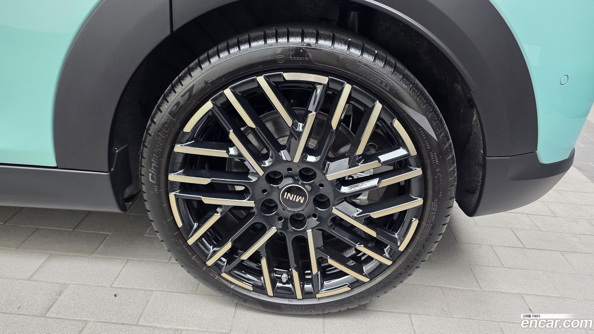 Mini Cooper 5 Door Favoured