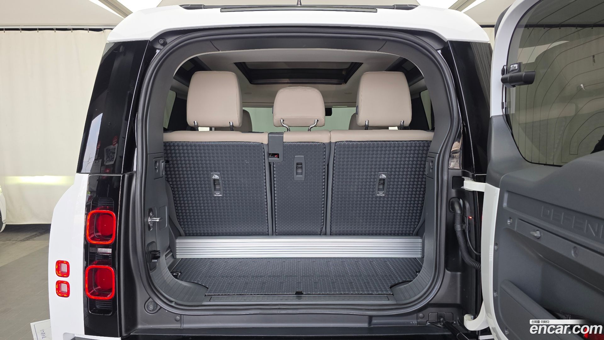 Land Rover Defender 90 D250 S