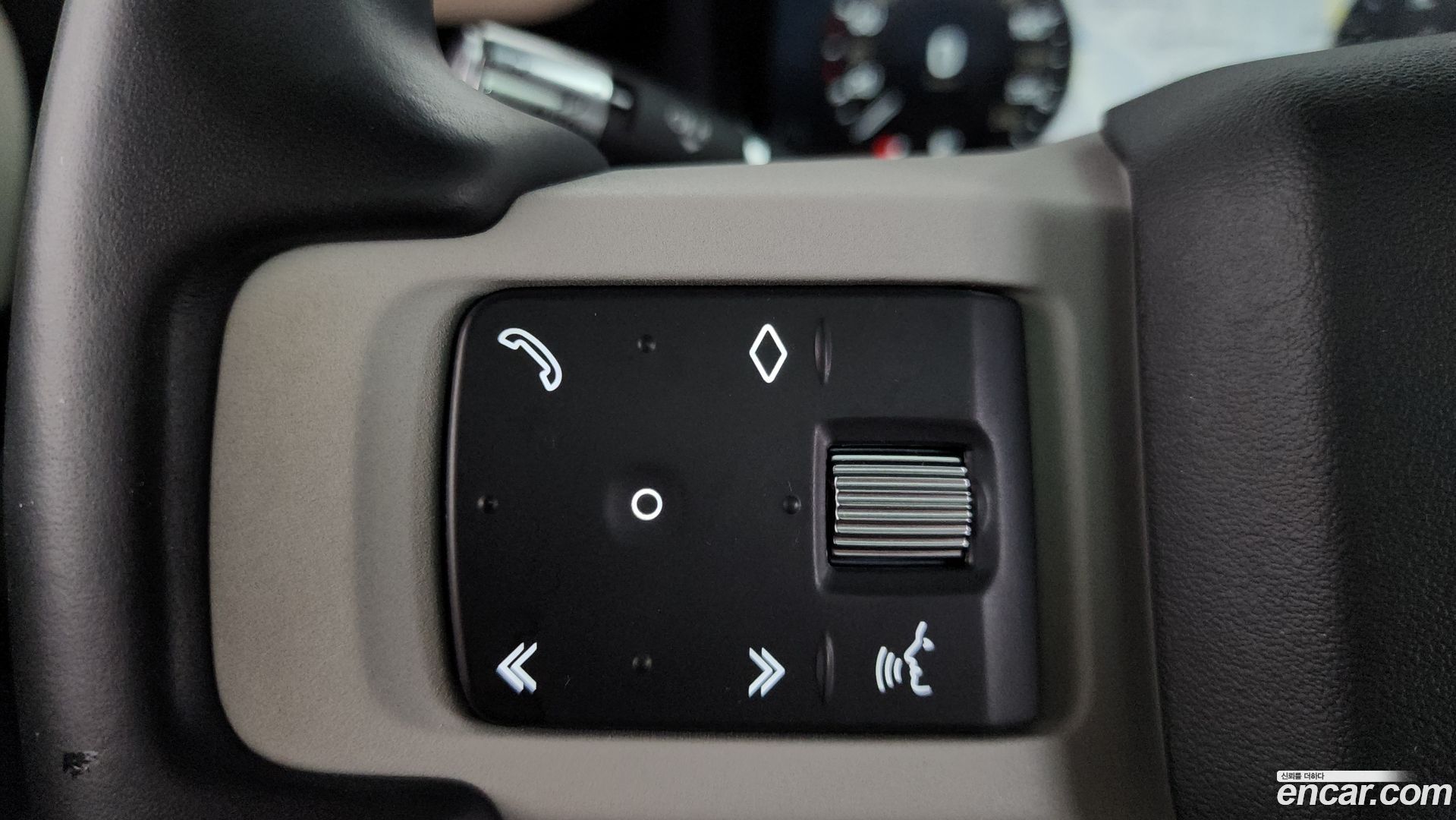 Land Rover Defender 110 D250 S