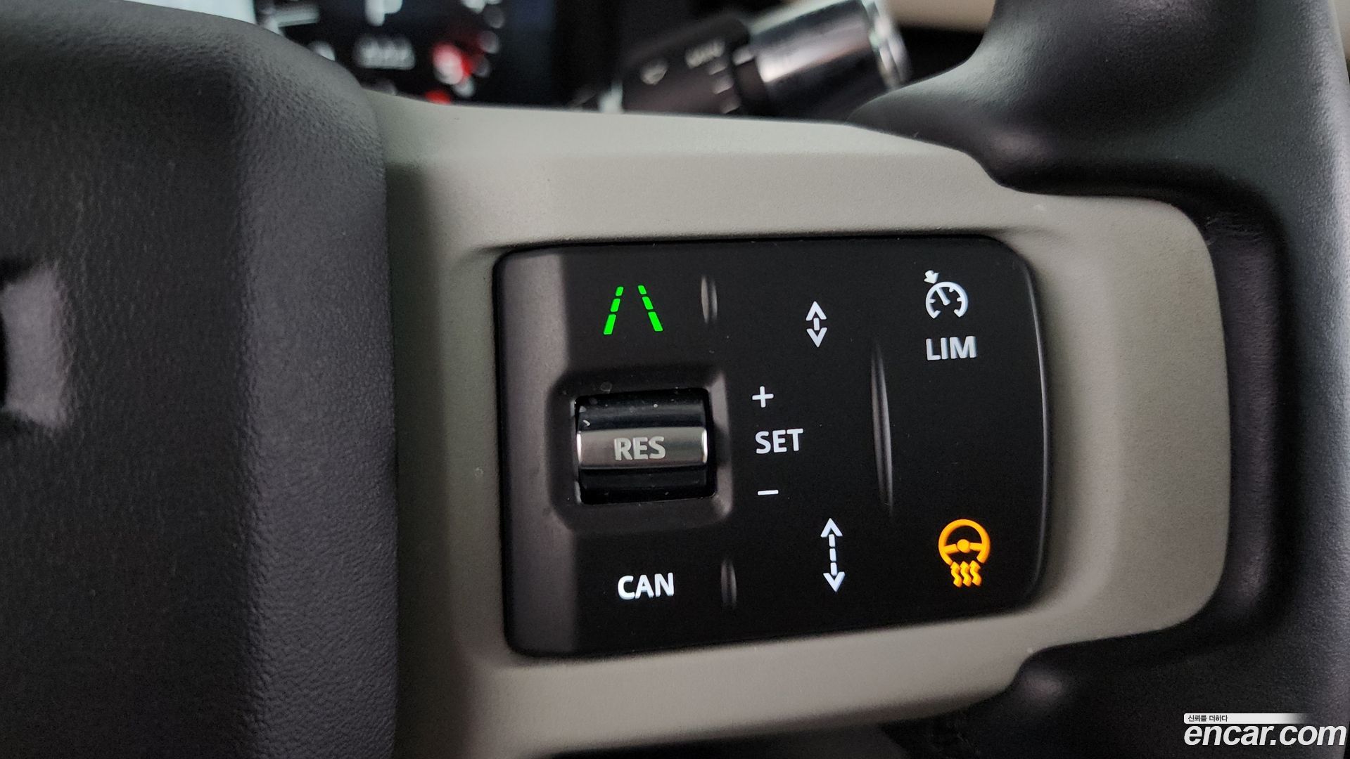 Land Rover Defender 110 D250 S