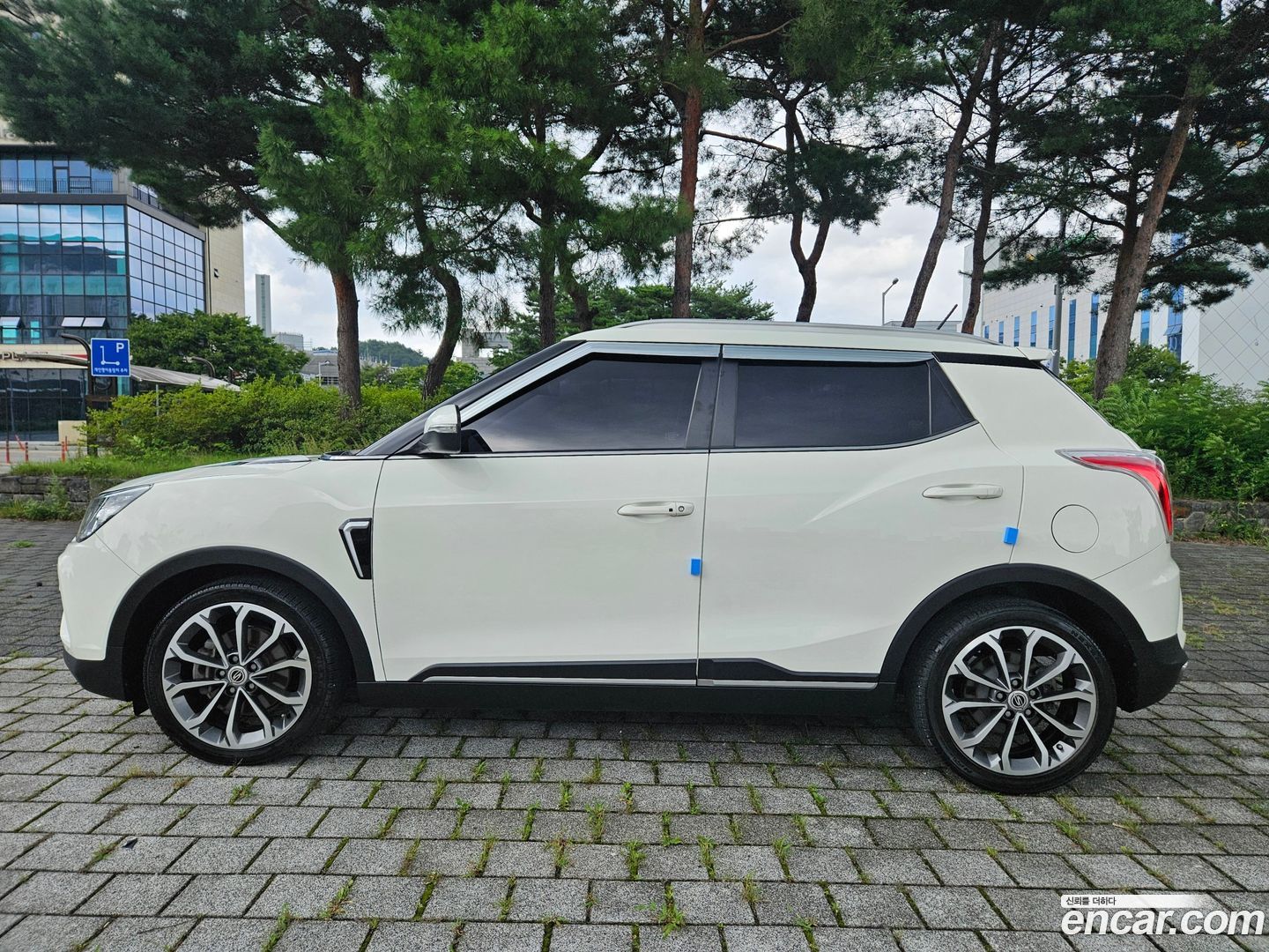 KG Mobility TIBOLI LX 2WD