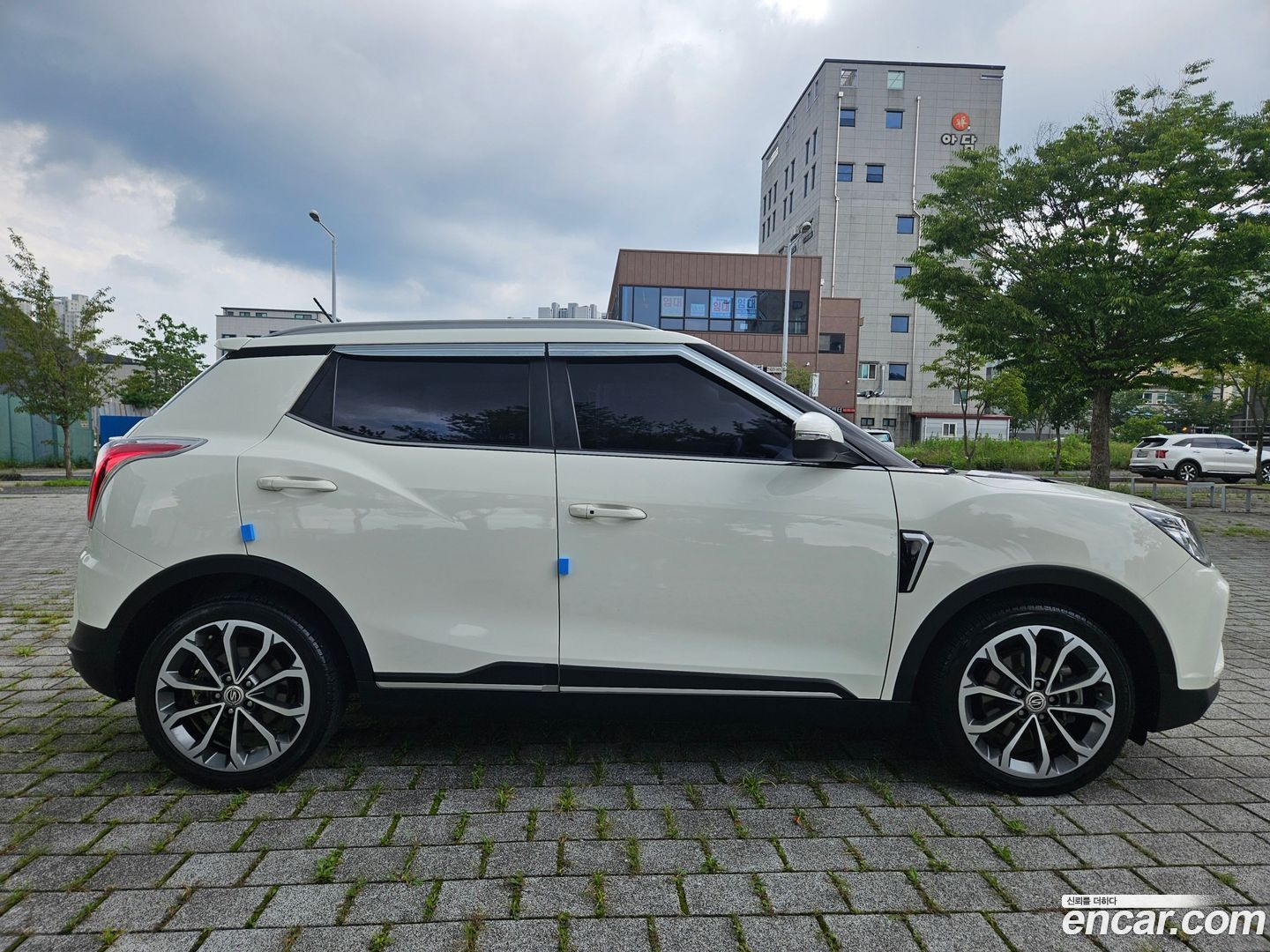 KG Mobility TIBOLI LX 2WD