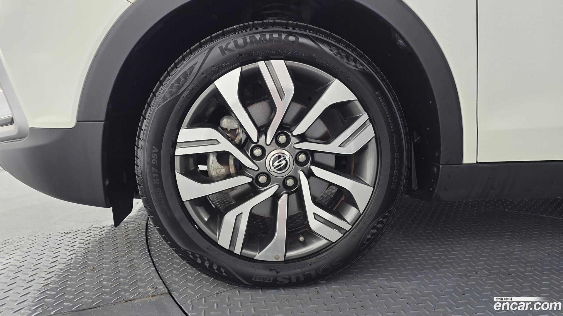 KG Mobility TIBOLI 1.6 IX 2WD