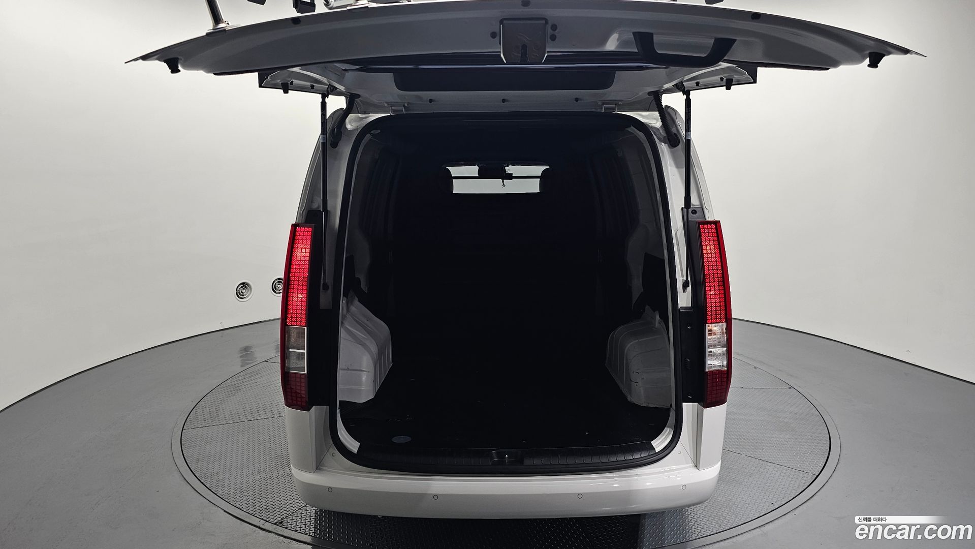 Hyundai Staria Cargo 3-Seater 2021