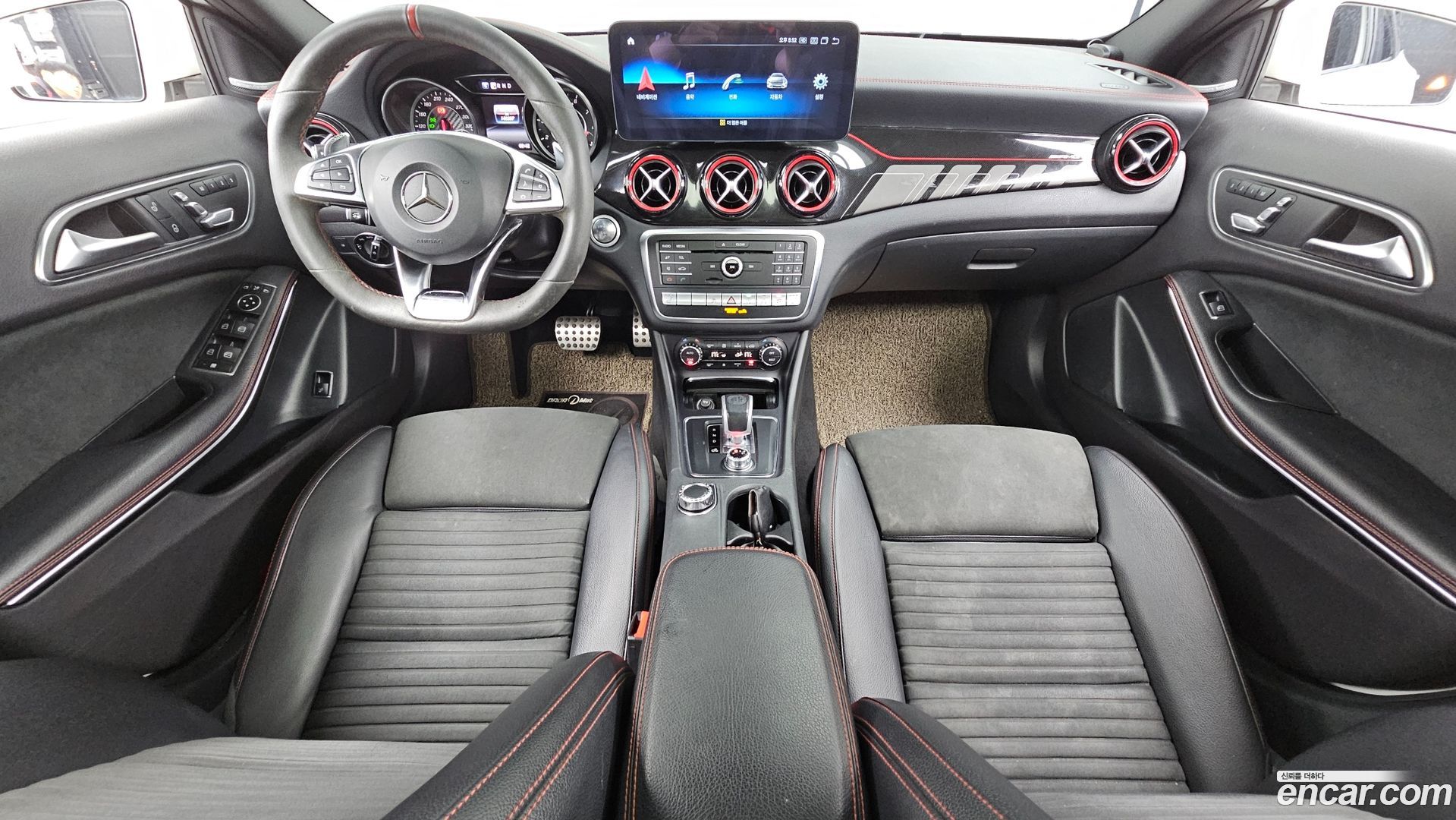 Mercedes-Benz GLA-Class GLA45 AMG 4MATIC 2017