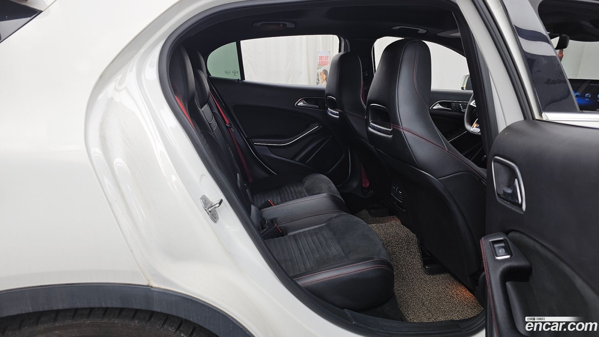 Mercedes-Benz GLA-Class GLA45 AMG 4MATIC 2017