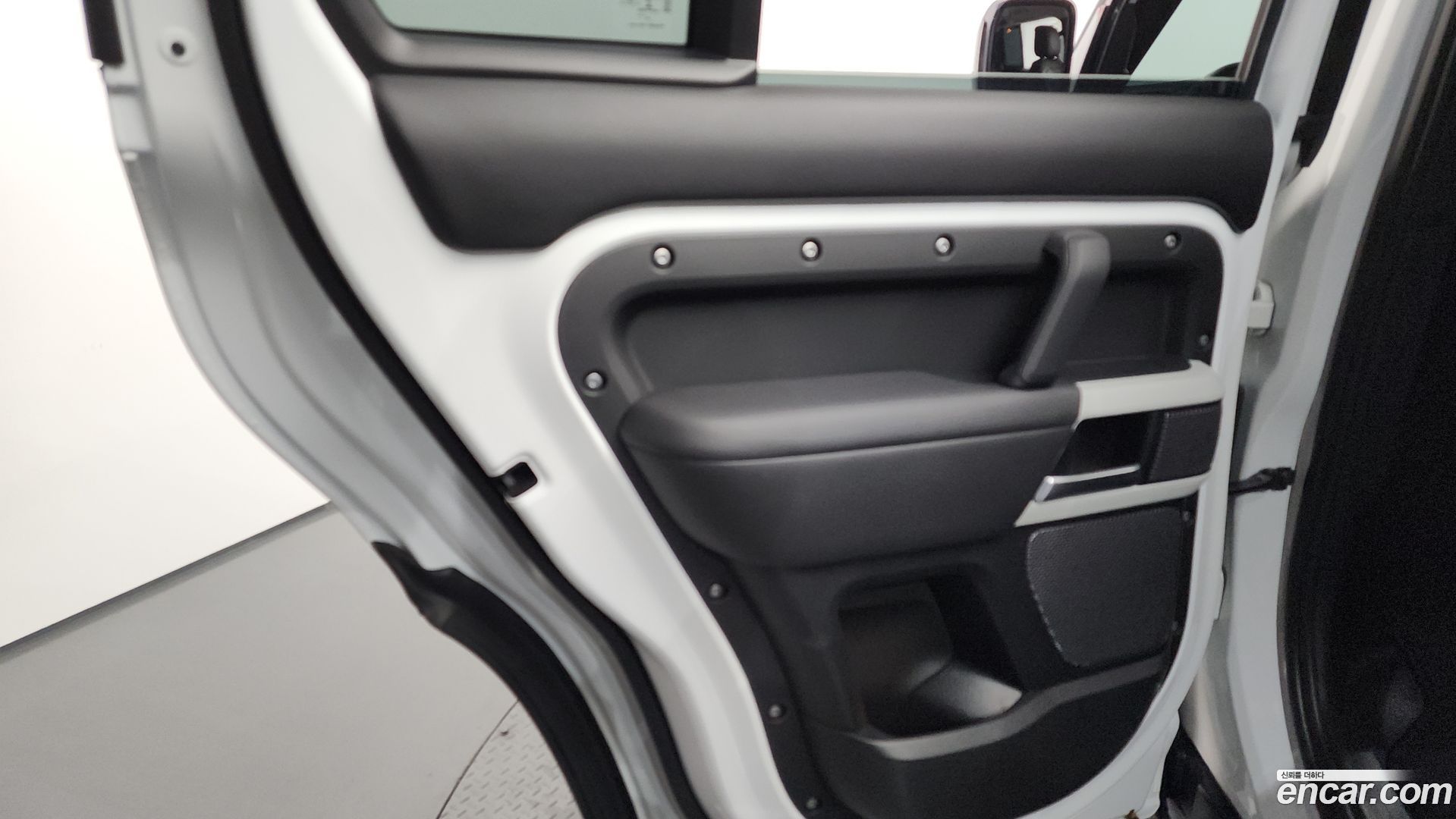 Land Rover Defender 110 D300 HSE