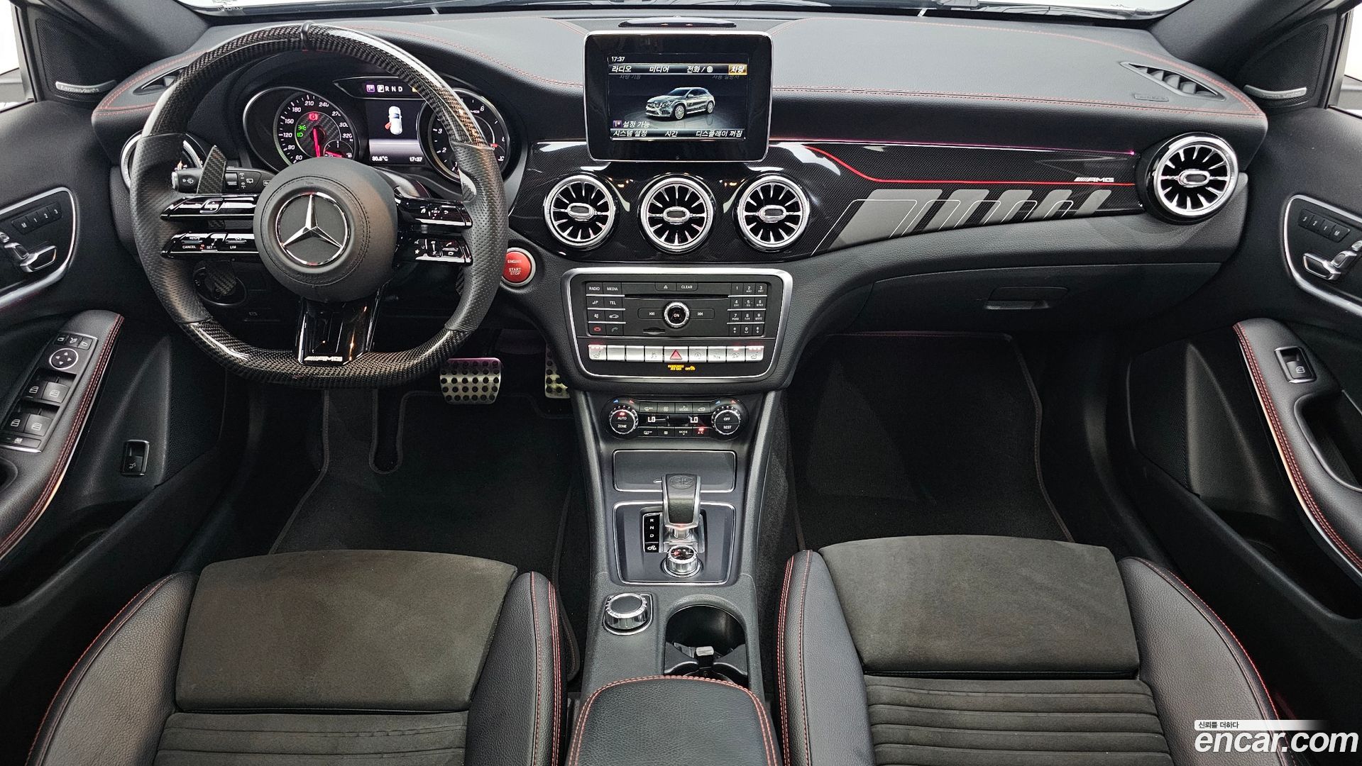 Mercedes-Benz GLA-Class GLA45 AMG 4MATIC 2017