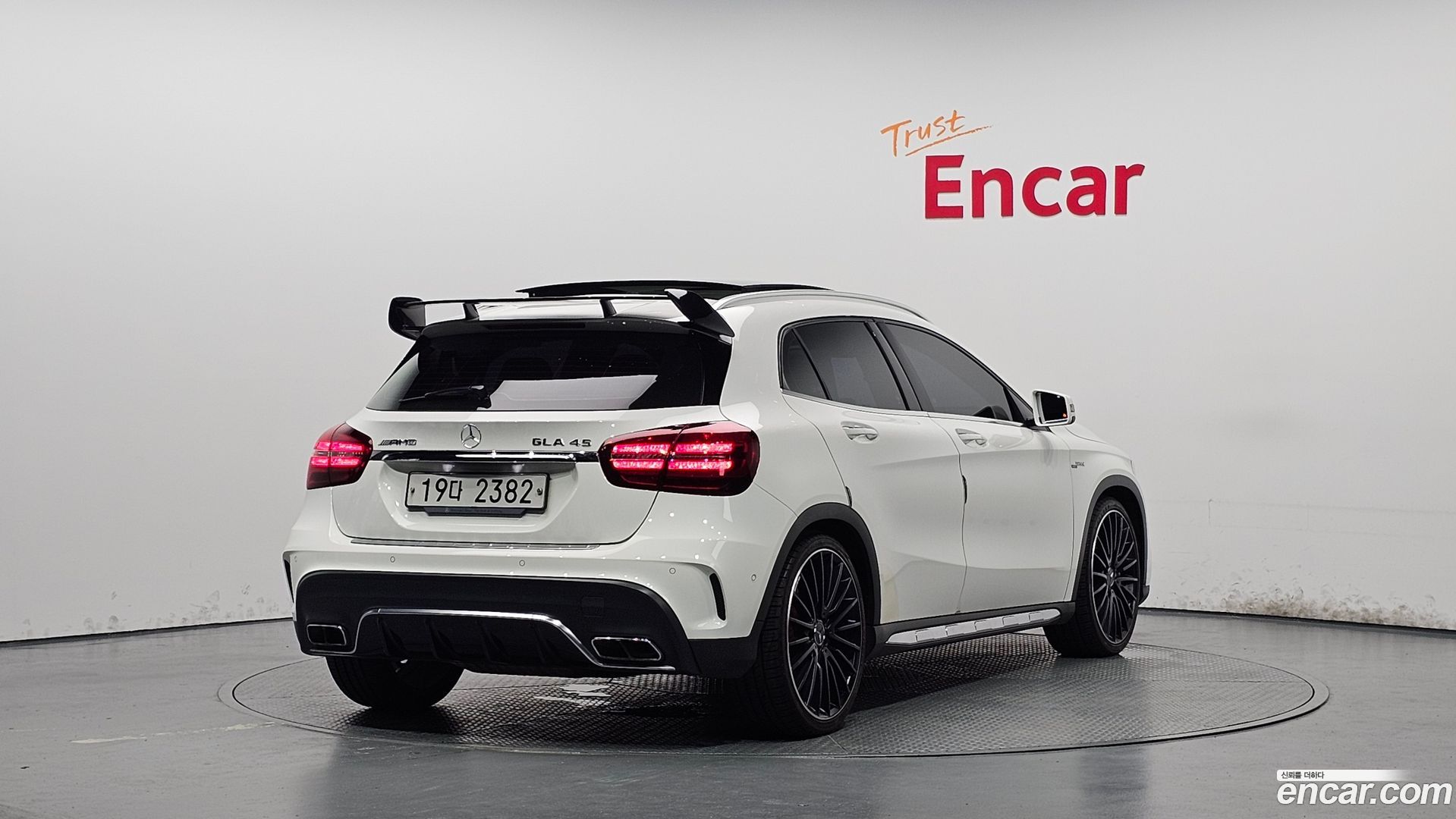 Mercedes-Benz GLA-Class GLA45 AMG 4MATIC 2017