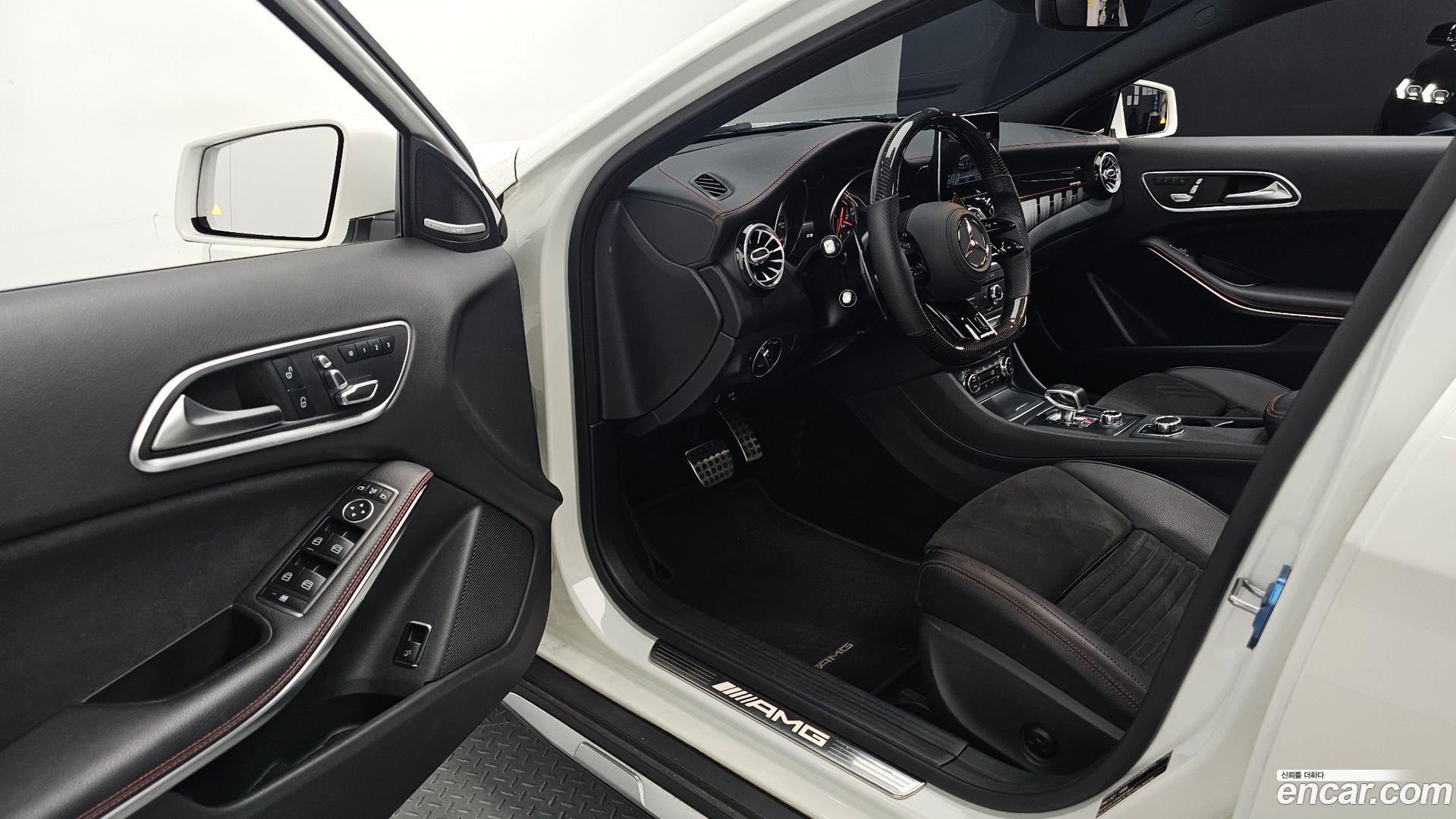 Mercedes-Benz GLA-Class GLA45 AMG 4MATIC 2017