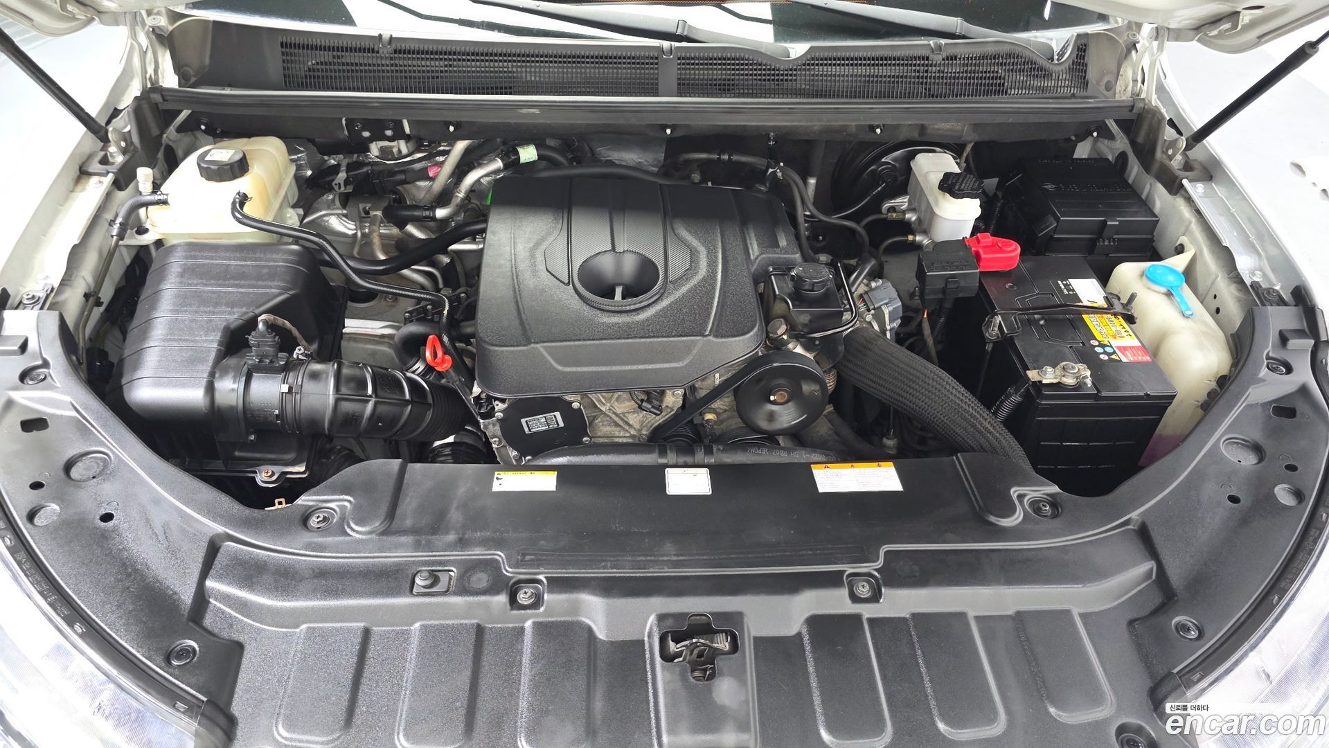 KG Mobility KORANDO 4WD Chateau 9-seater
