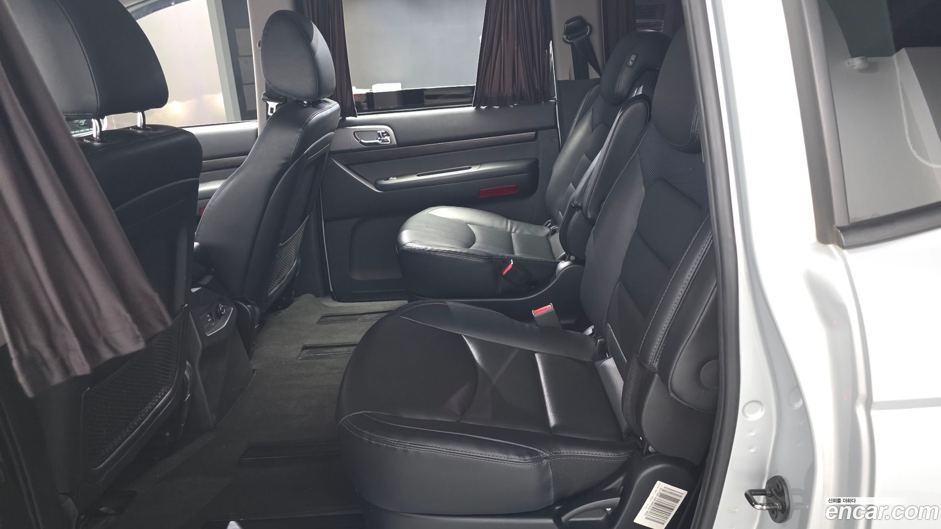 KG Mobility KORANDO 4WD Chateau 9-seater