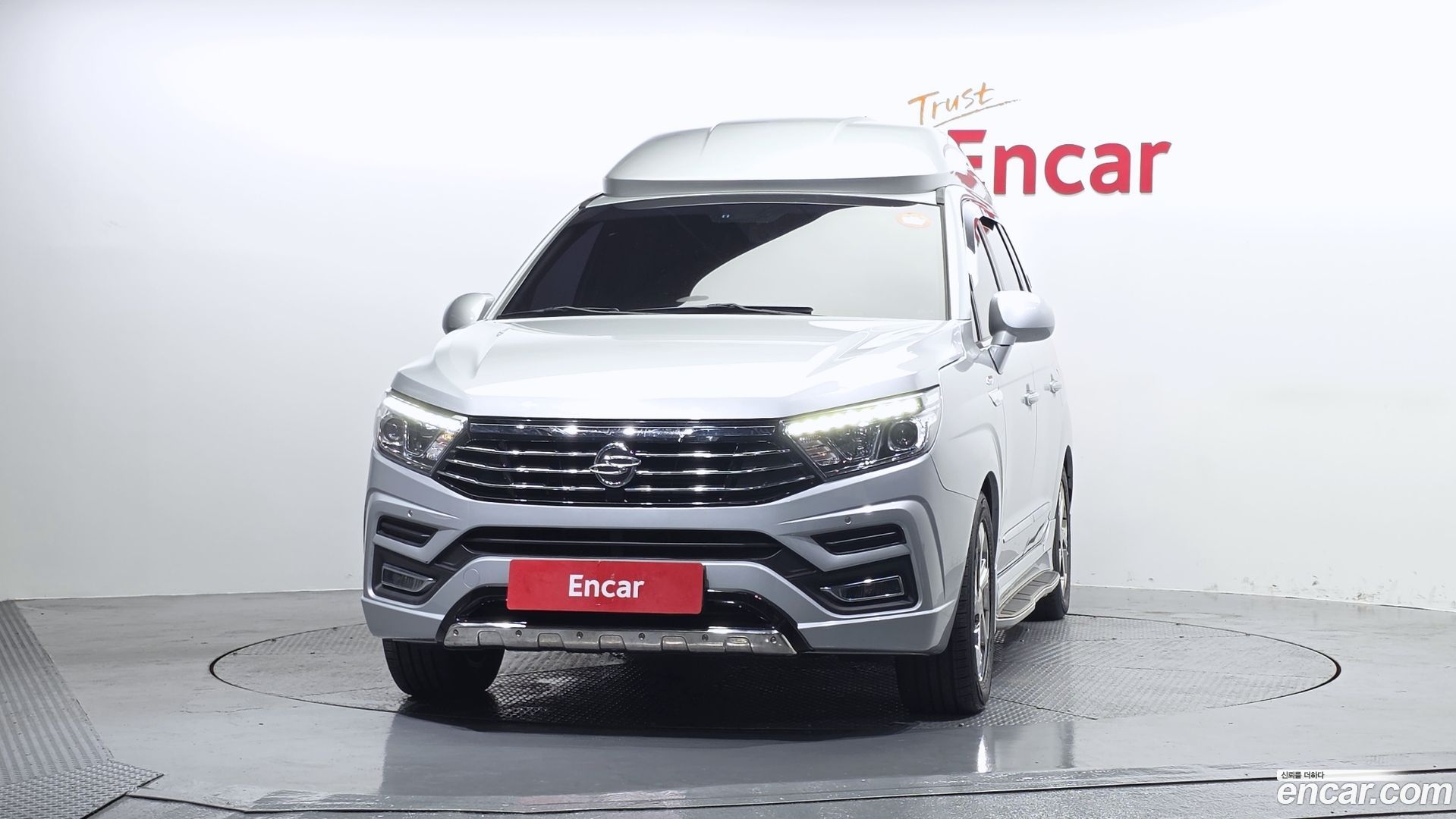 KG Mobility KORANDO 4WD Chateau 9-seater