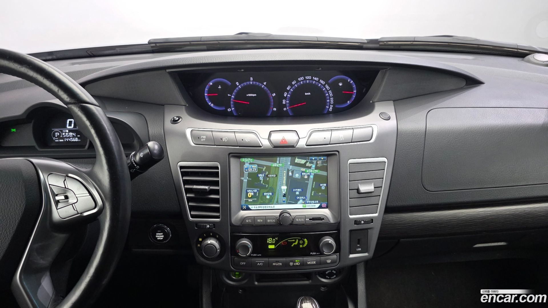 KG Mobility KORANDO 4WD Chateau 9-seater