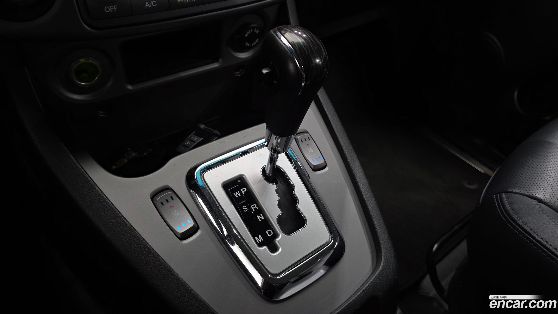 KG Mobility KORANDO 4WD Chateau 9-seater