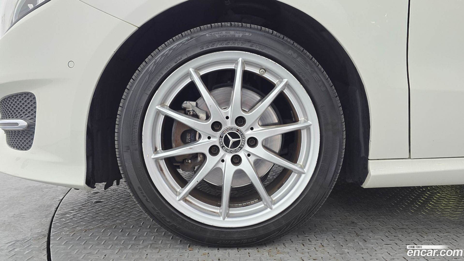 Mercedes-Benz B-Class B200 d 2014