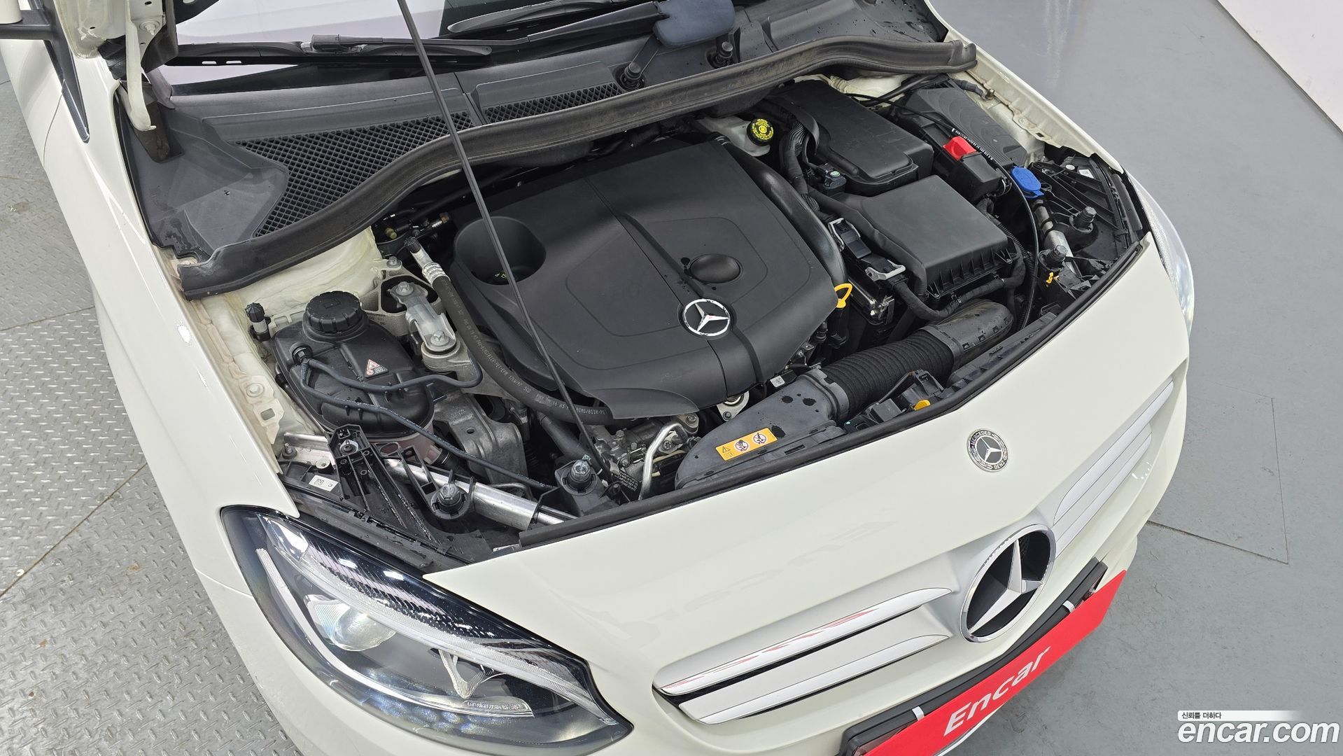 Mercedes-Benz B-Class B200 d 2014