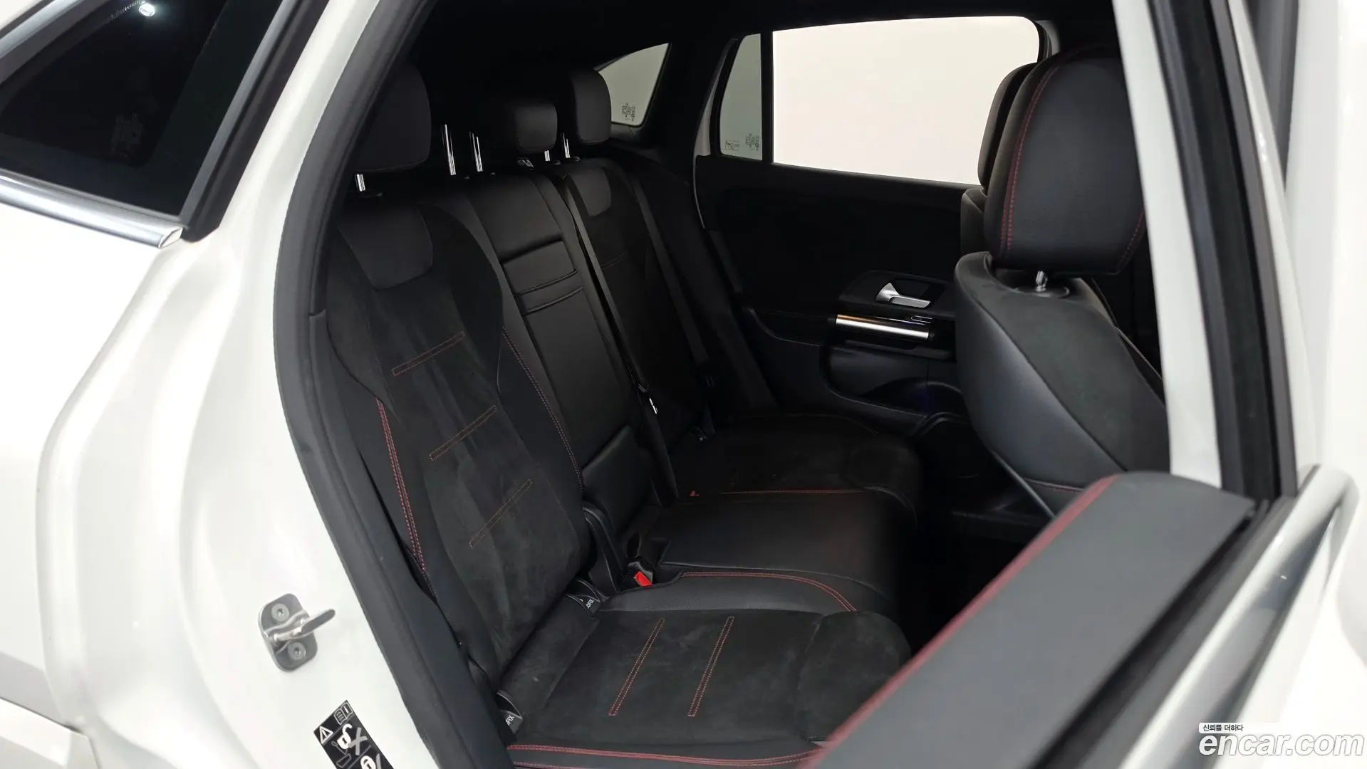 Mercedes-Benz GLA-Class GLA250 4MATIC 2023