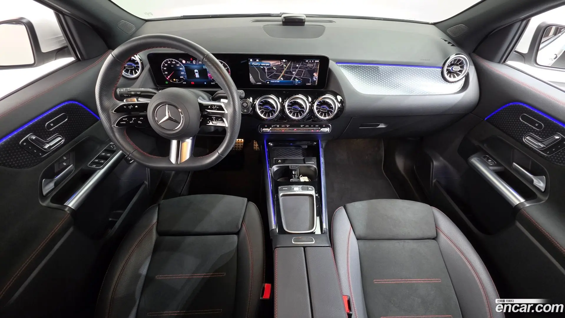 Mercedes-Benz GLA-Class GLA250 4MATIC 2023