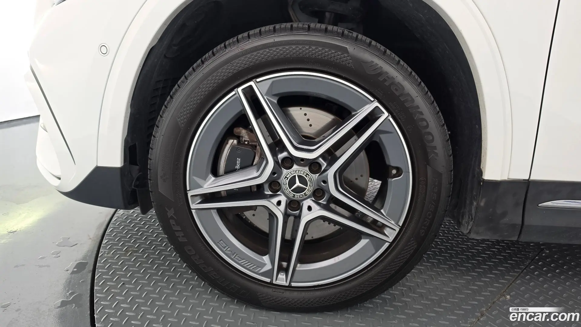 Mercedes-Benz GLA-Class GLA250 4MATIC 2023
