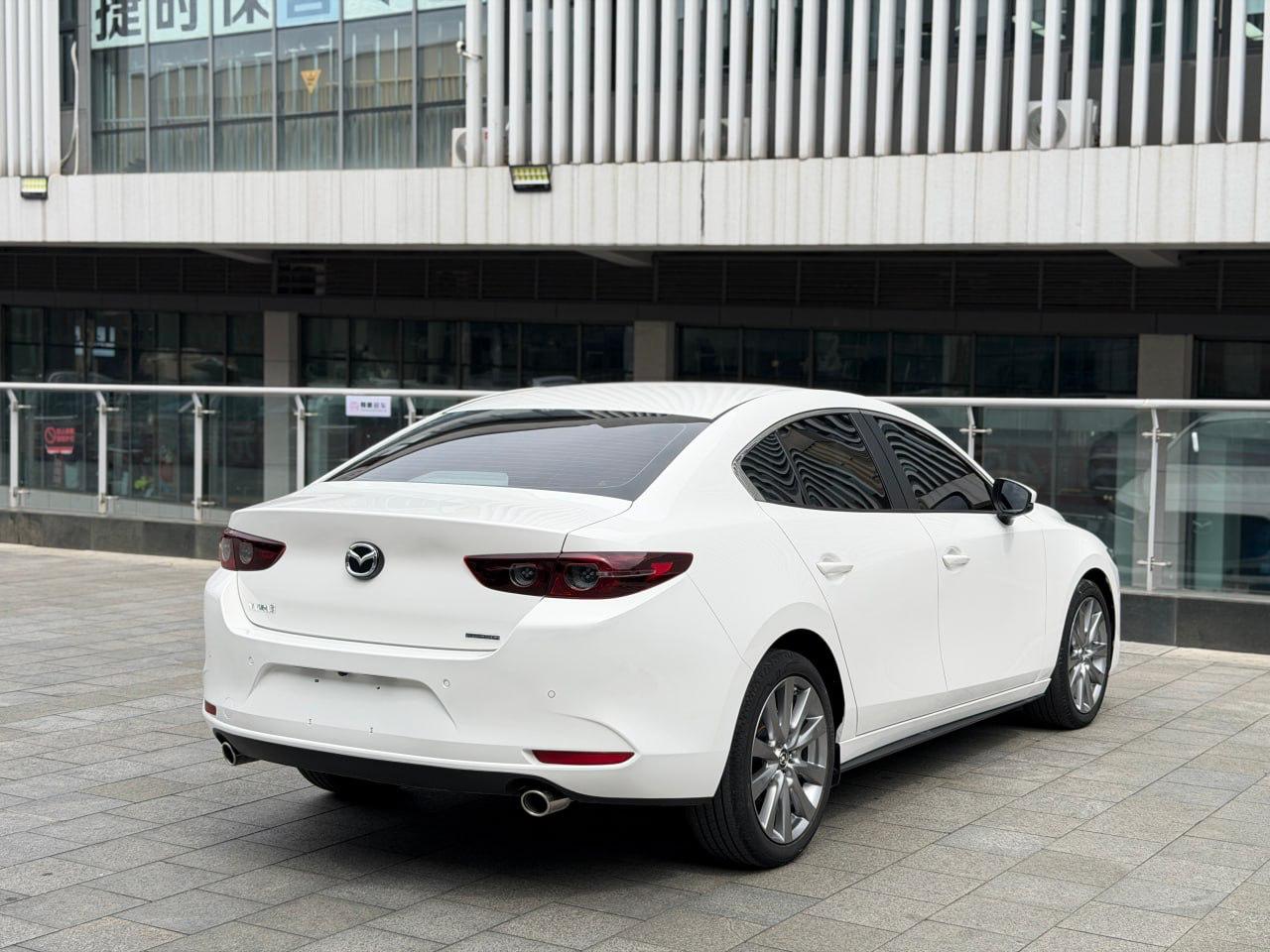 Mazda 3 (Axela)