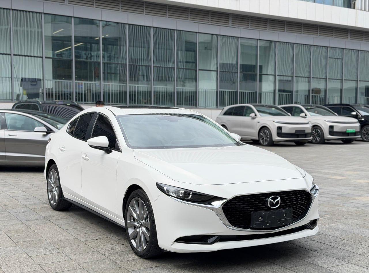 Mazda 3 (Axela)