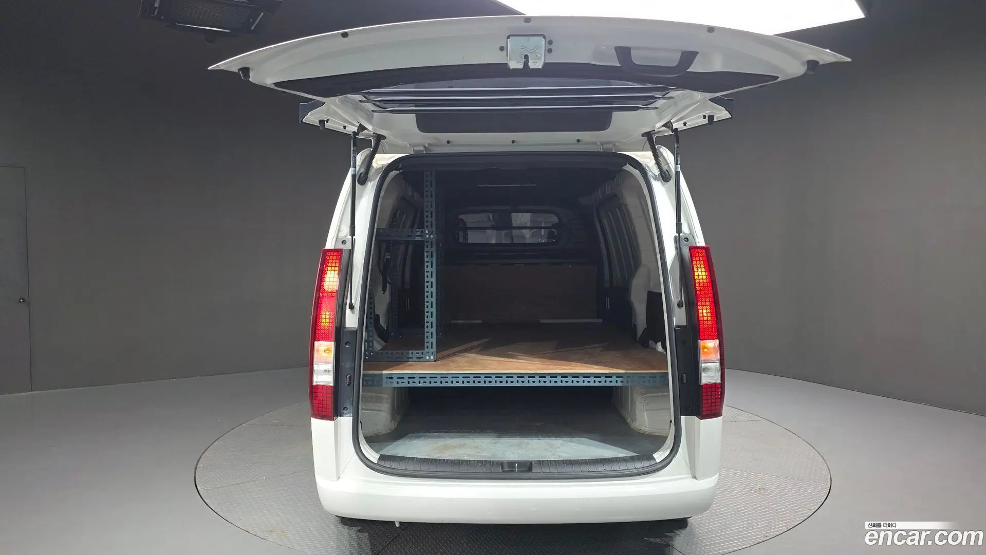 Hyundai Staria Cargo 3-Seater 2021