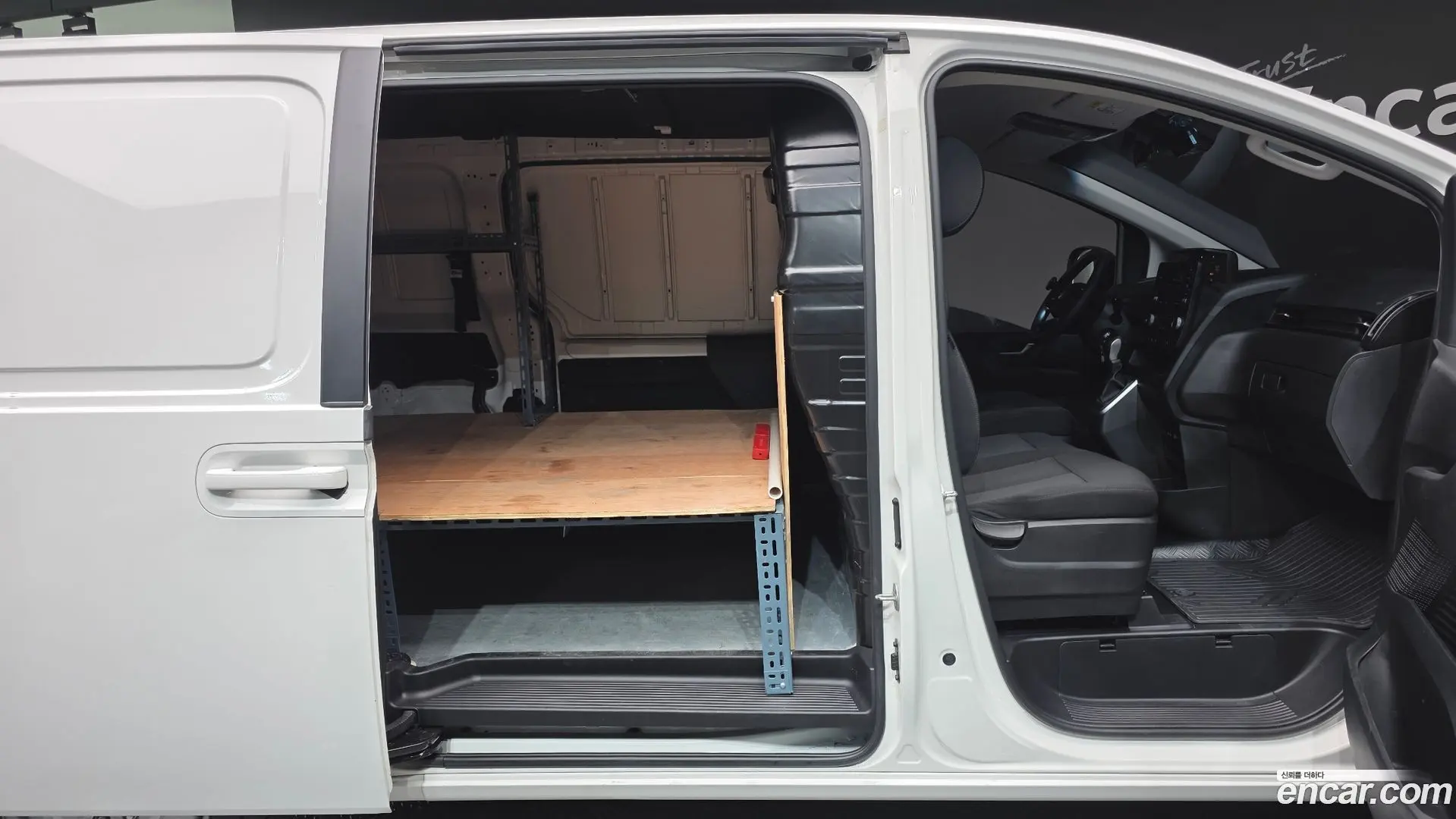 Hyundai Staria Cargo 3-Seater 2021